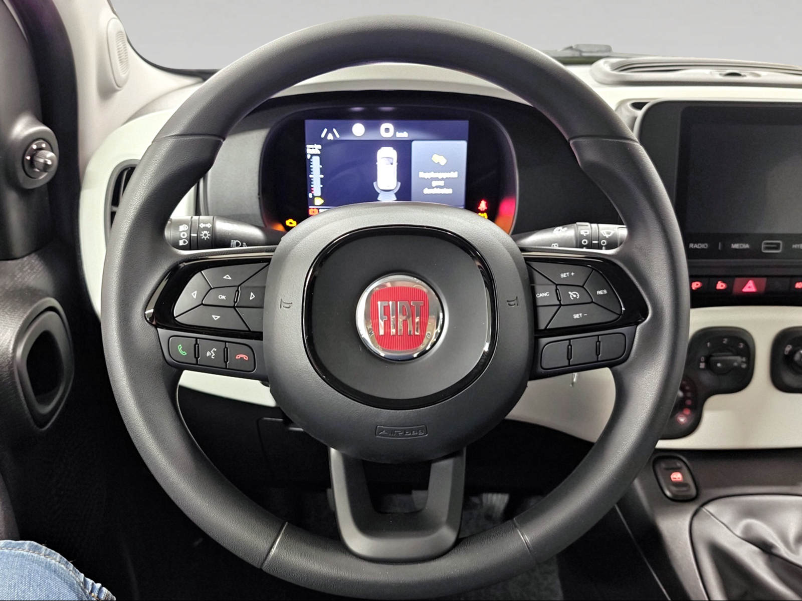 FIAT Panda 1.0 MHEV Cross-image-9