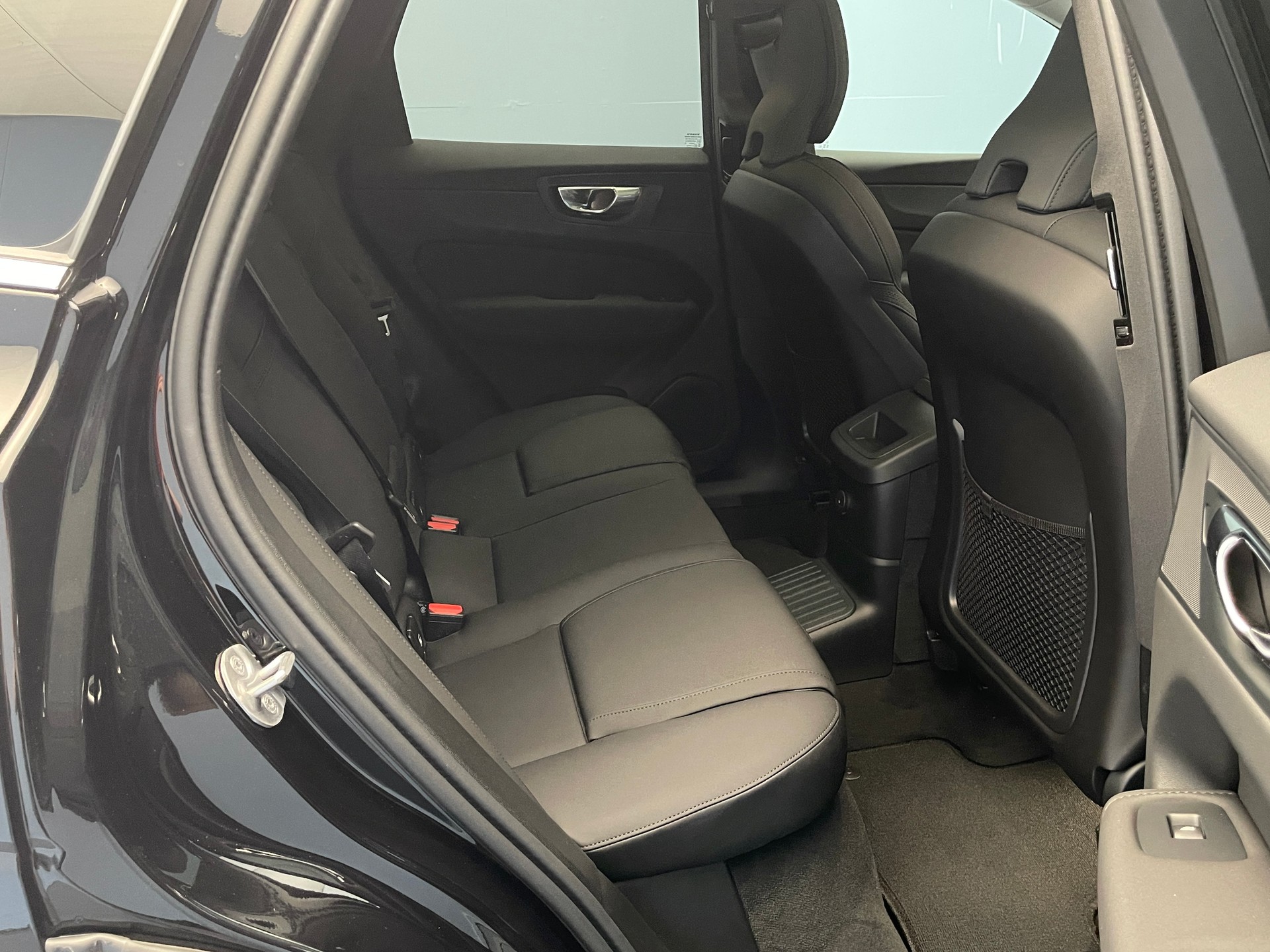 VOLVO XC60 2.0 T6 TE Ultra Bright eAWD-image-6