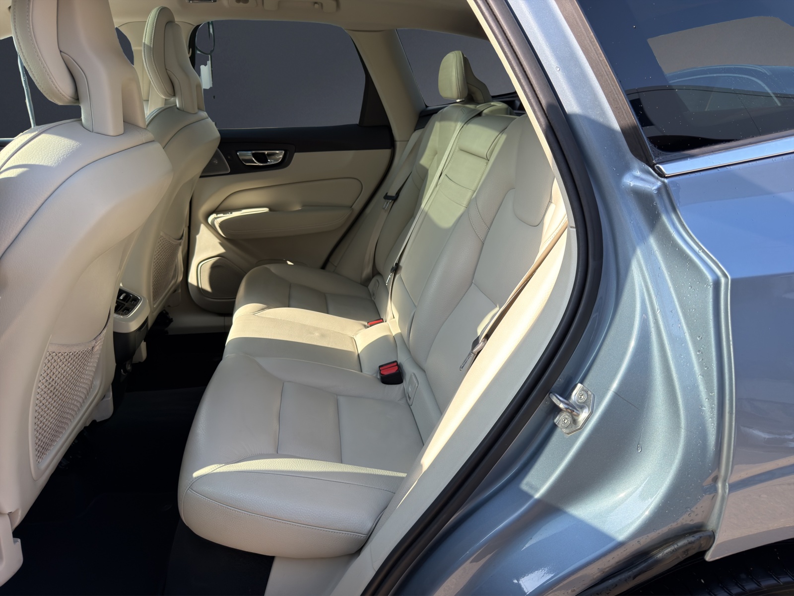 VOLVO XC60 D5 AWD Inscription Geartronic-image-10