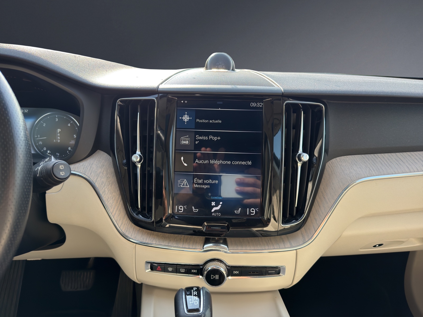 VOLVO XC60 D5 AWD Inscription Geartronic-image-8