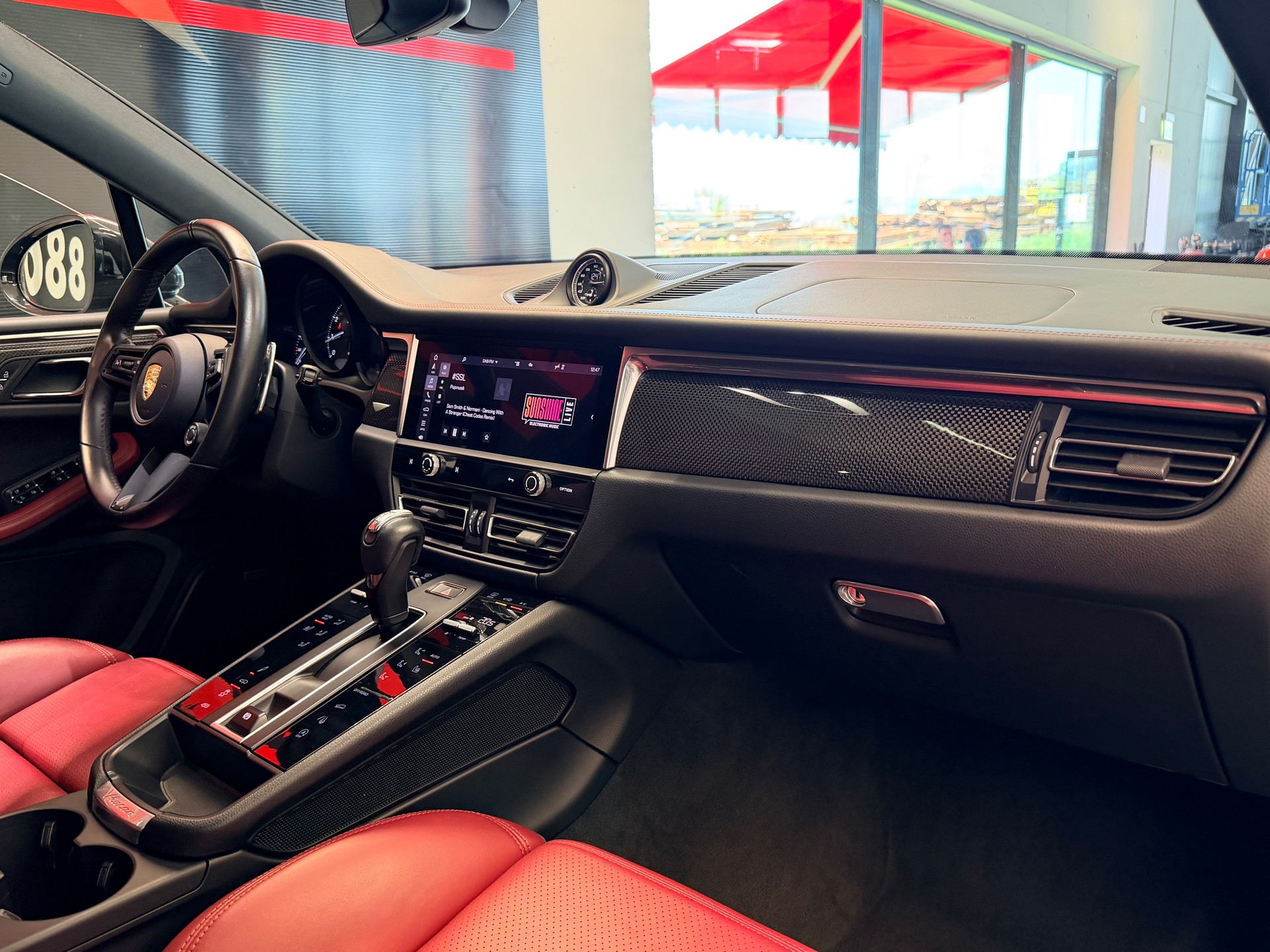 PORSCHE Macan GTS PDK-image-19