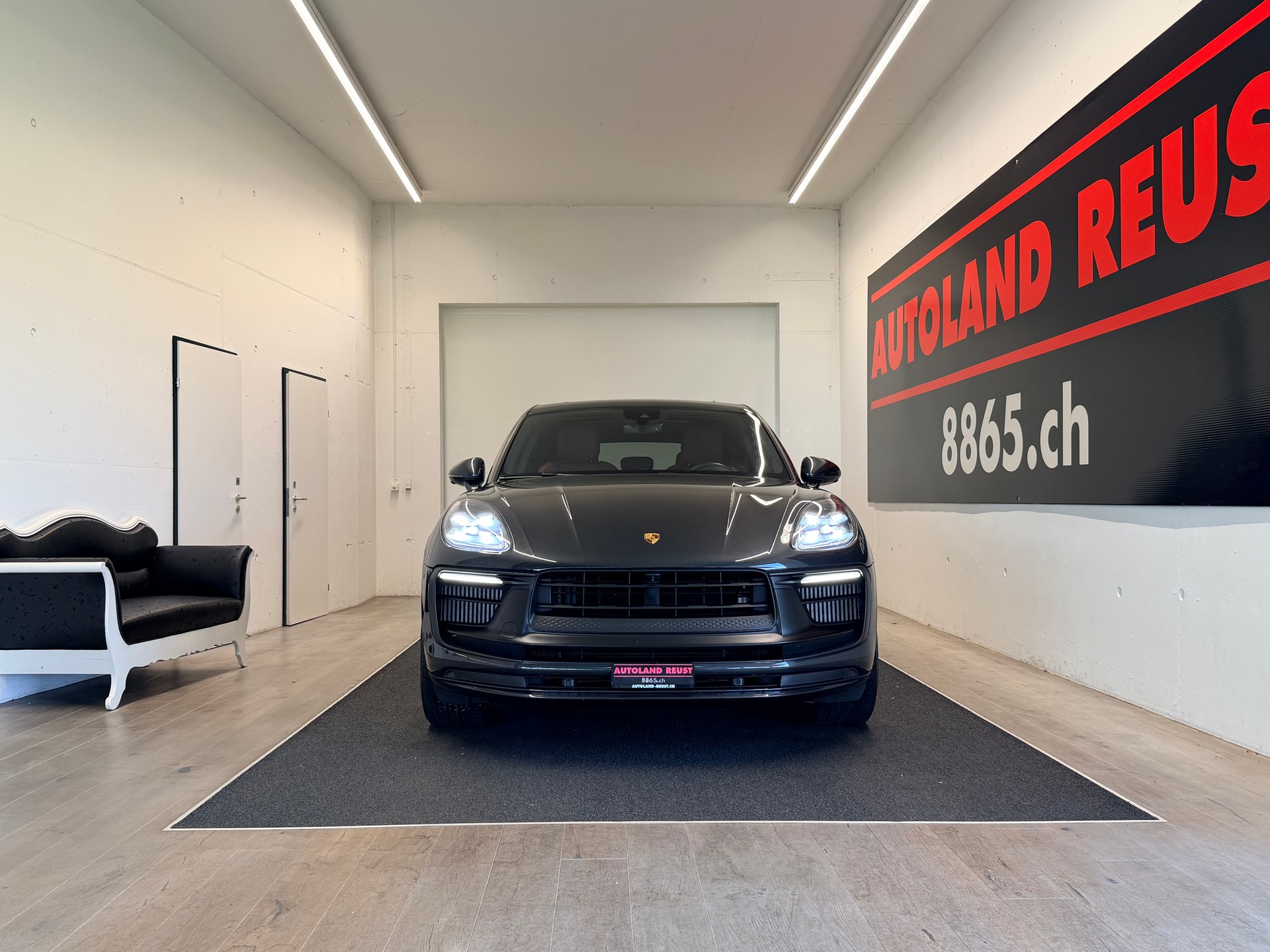 PORSCHE Macan GTS PDK-showroom-element-1