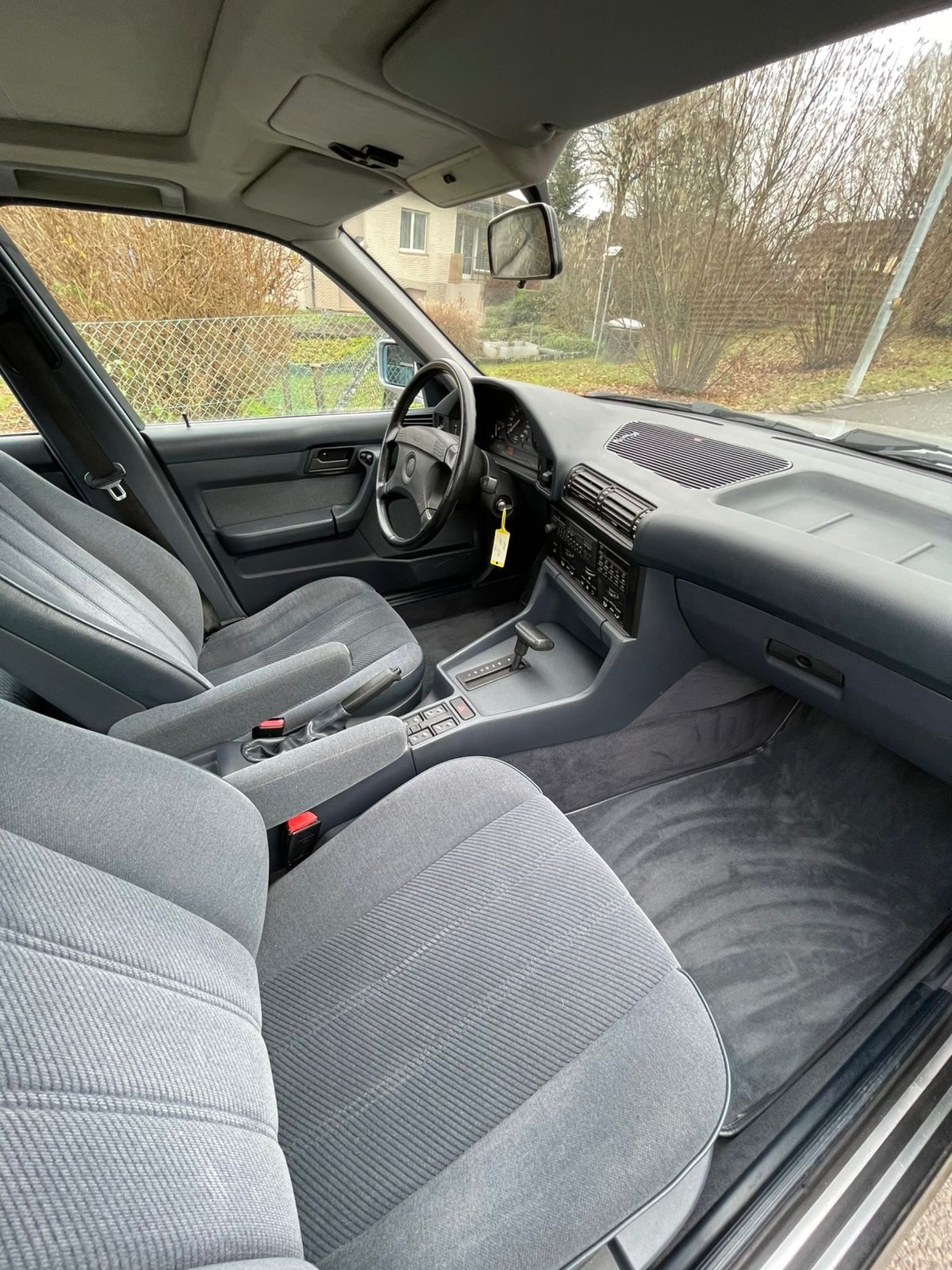 BMW 525i A-image-11