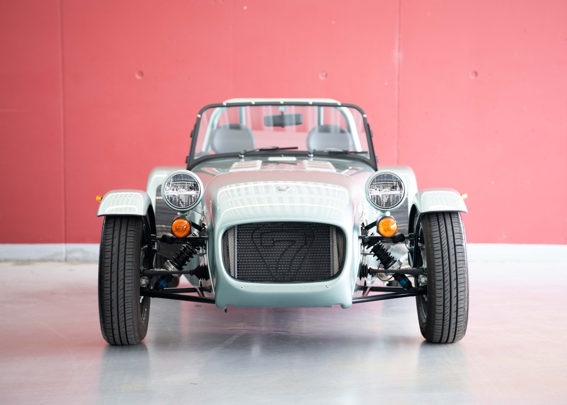 CATERHAM Seven 170S (MY26, Swiss new car, Ice Forest Green paint, 24-month factory warranty, delivery March 27)-showroom-element-2