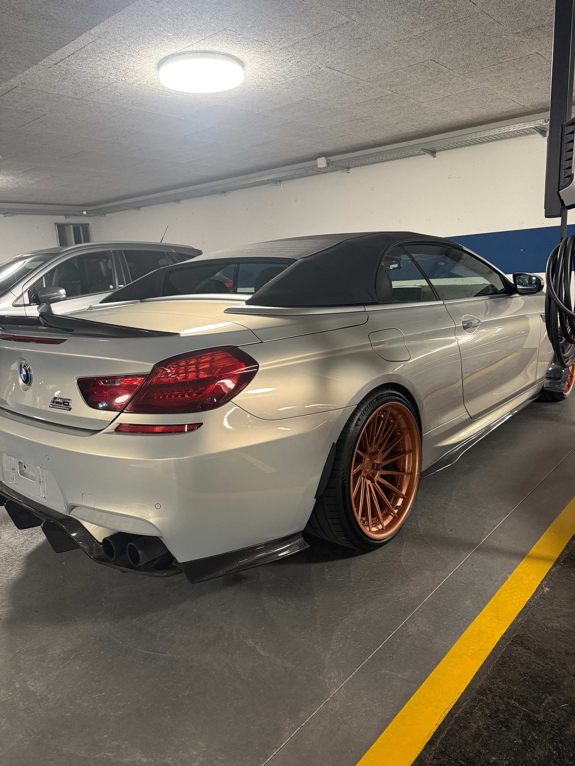 BMW M6-image-1