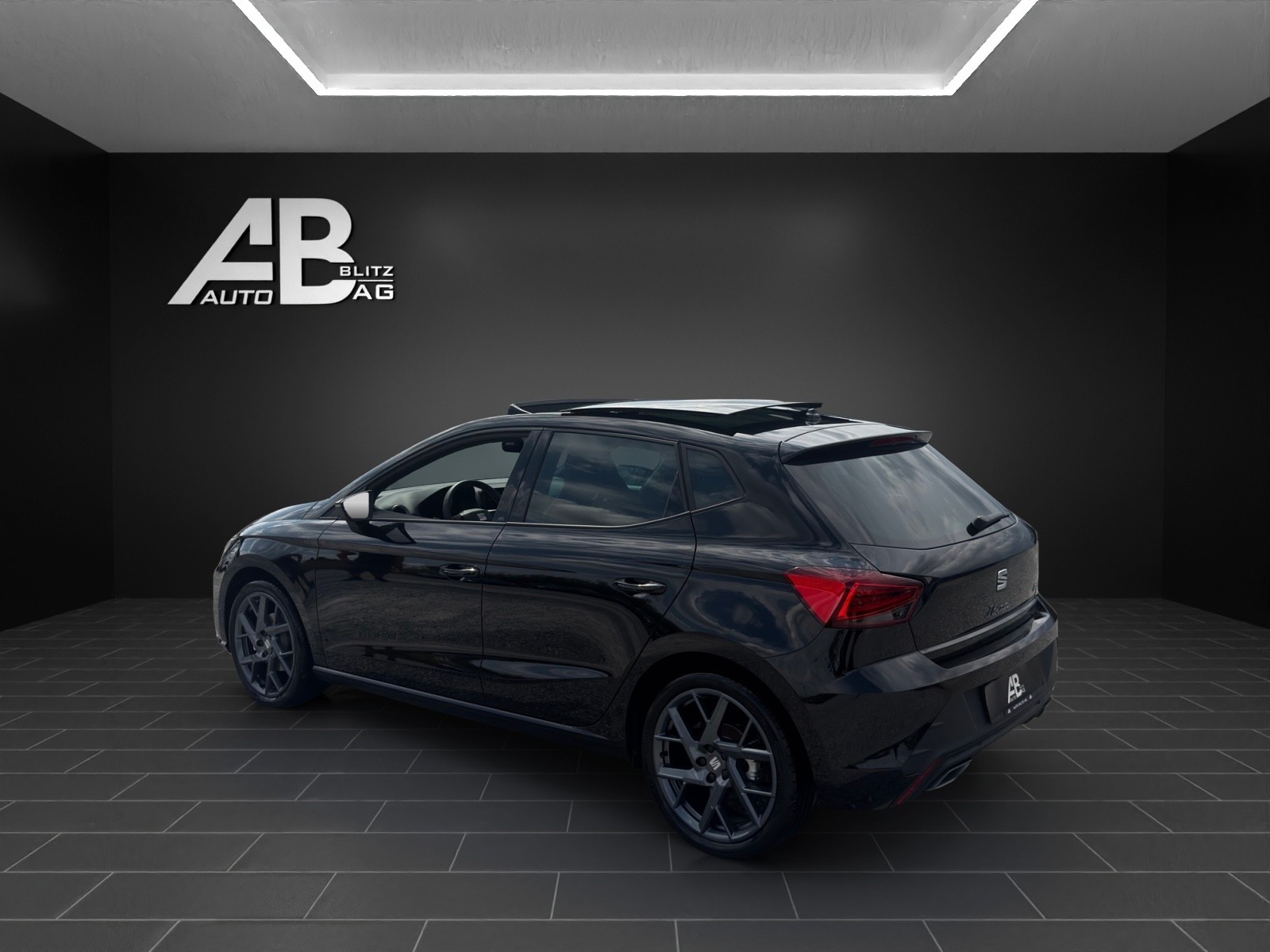 SEAT Ibiza 1.5 EcoTSI FR DSG mit 150 PS * Panoramadach *-showroom-element-2