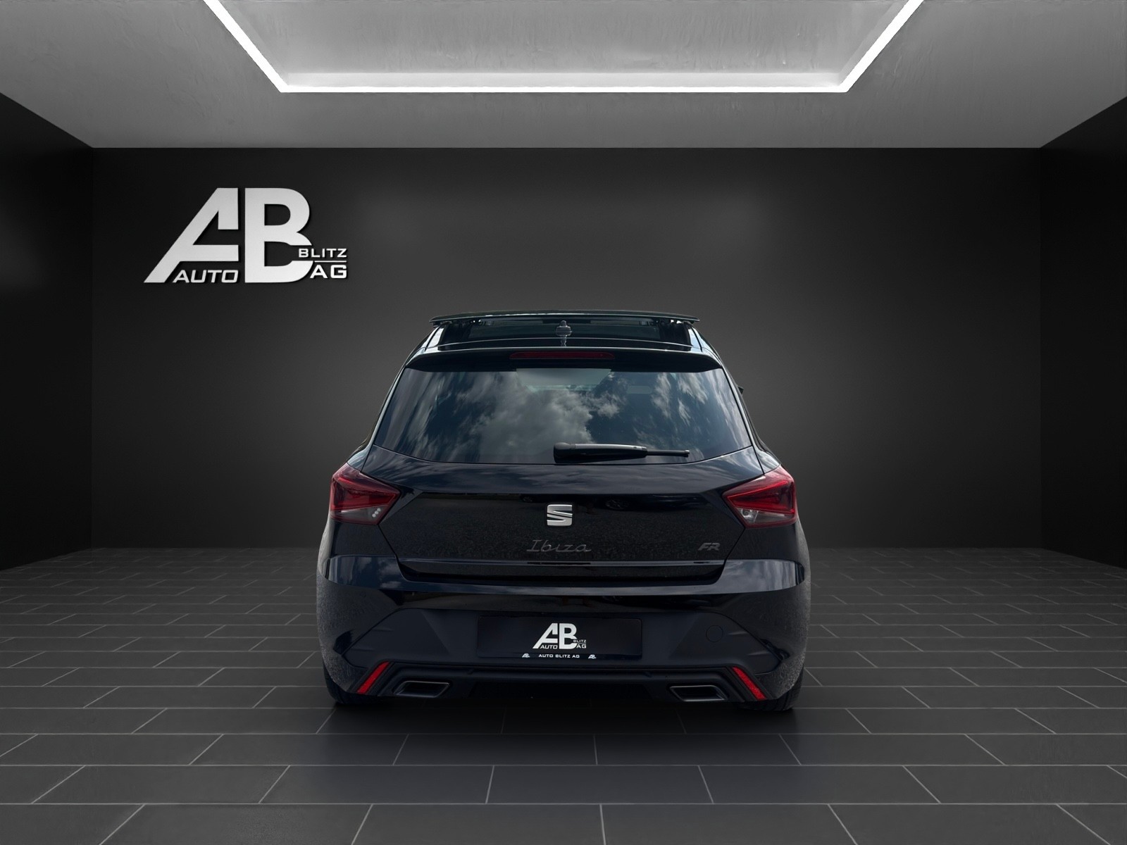 SEAT Ibiza 1.5 EcoTSI FR DSG mit 150 PS * Panoramadach *-showroom-element-3