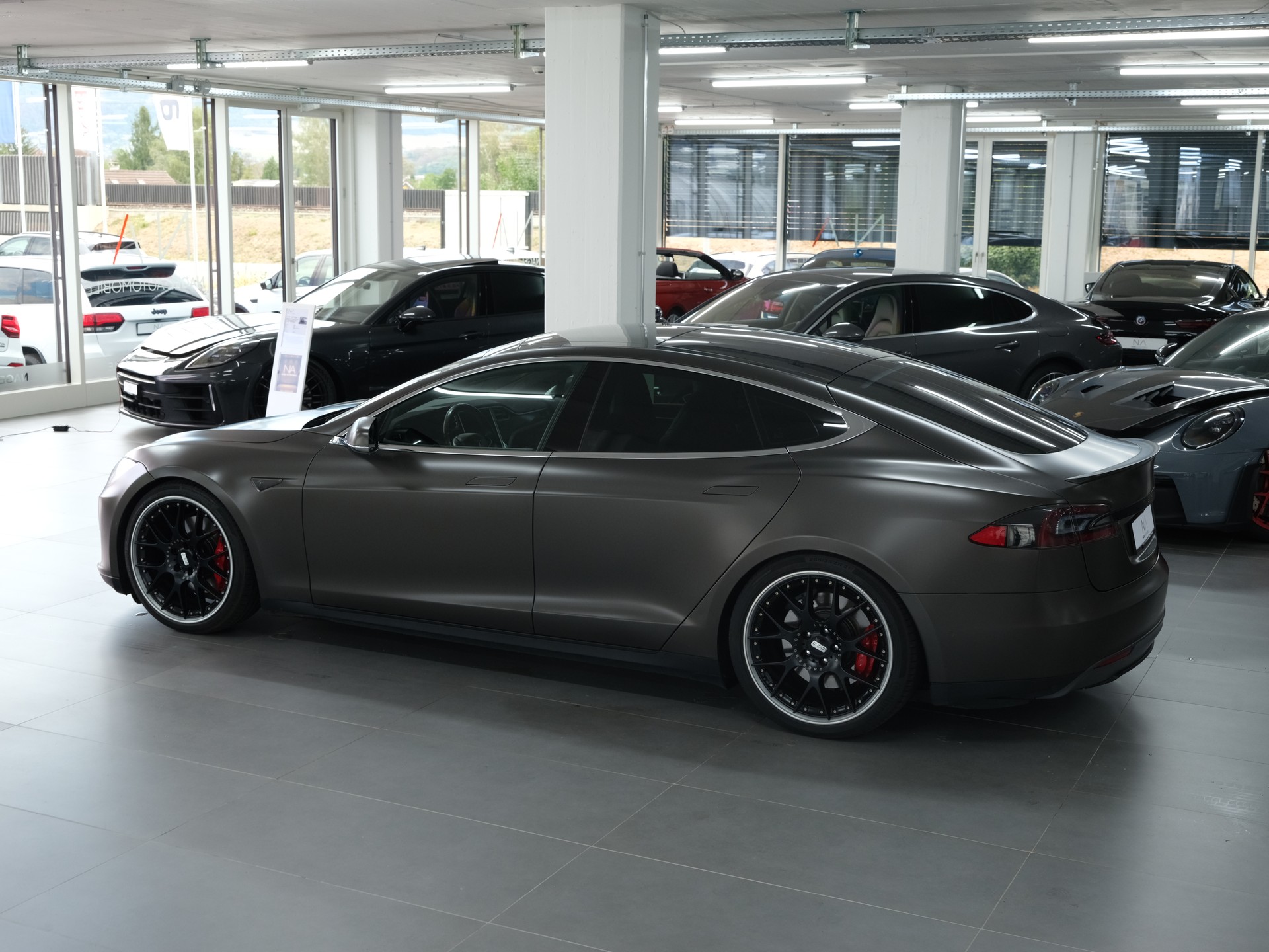 TESLA Model S 85 D Performance *BBS Felgen* *Head Up Display*-image-17