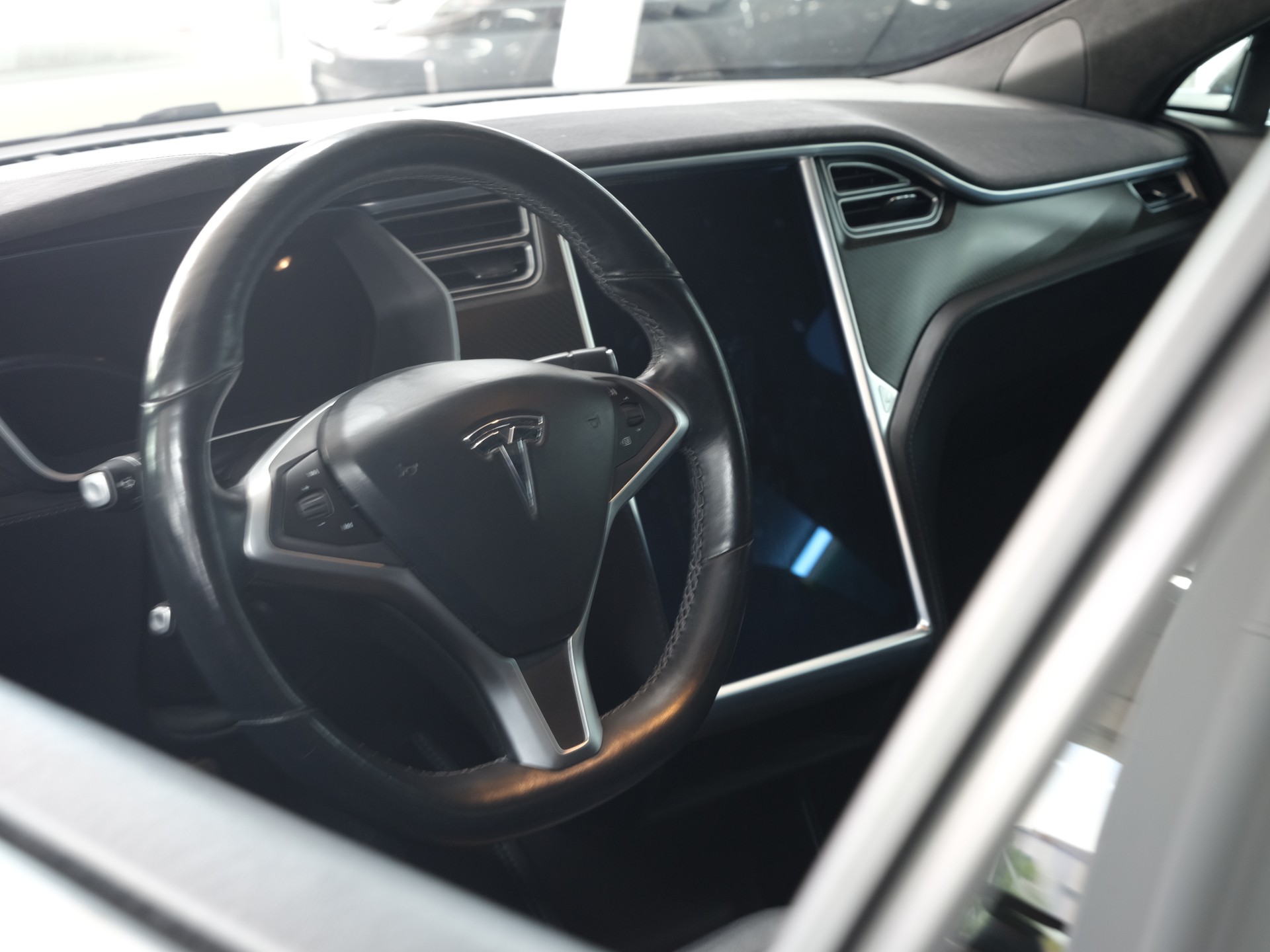 TESLA Model S 85 D Performance *BBS Felgen* *Head Up Display*-image-18