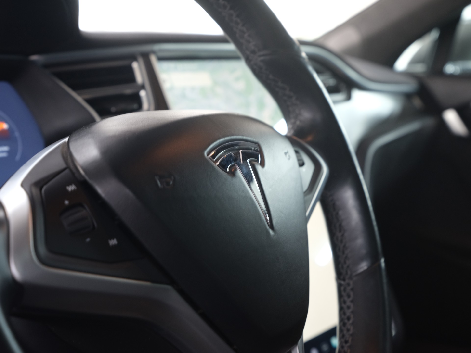 TESLA Model S 85 D Performance *BBS Felgen* *Head Up Display*-image-22