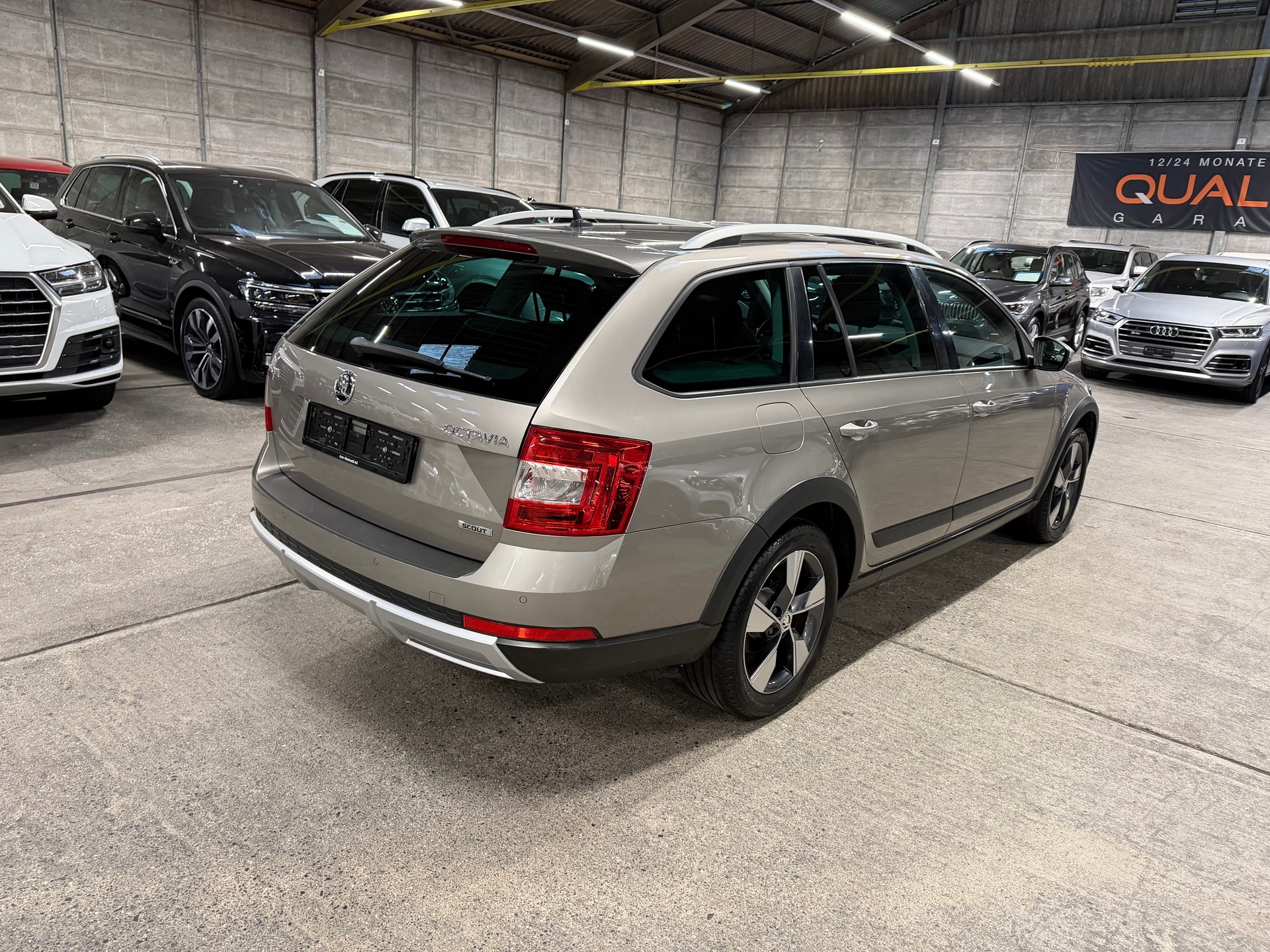 SKODA Octavia Combi 1.8 TSI Scout 4x4 DSG-showroom-element-3