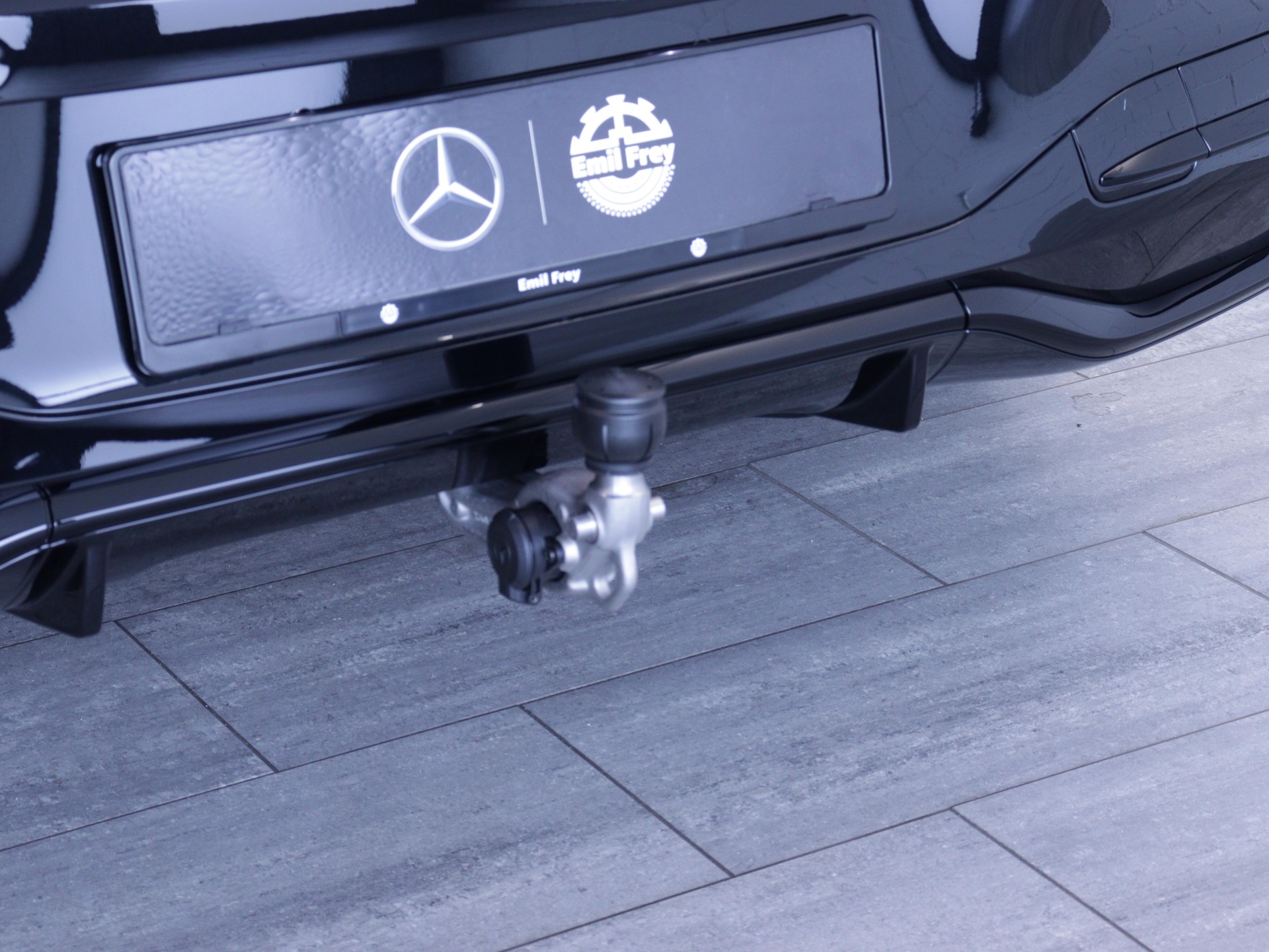 MERCEDES-BENZ GLB 220 4matic-image-13