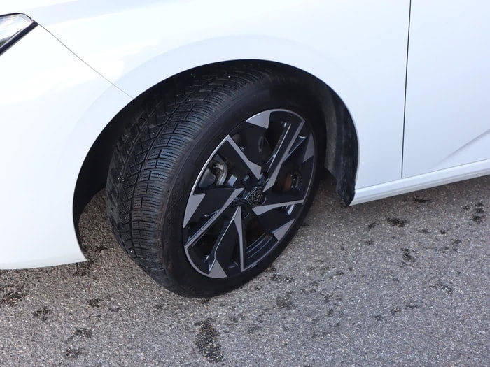 PEUGEOT 308 SW 1.5 BlueHDI Allure Pack EAT8 ** Anh-Kupplung ** Teil-Leder ** Virt-Cockpit ** Gr-Navi ** RF-Kamera ** PDC **-image-13
