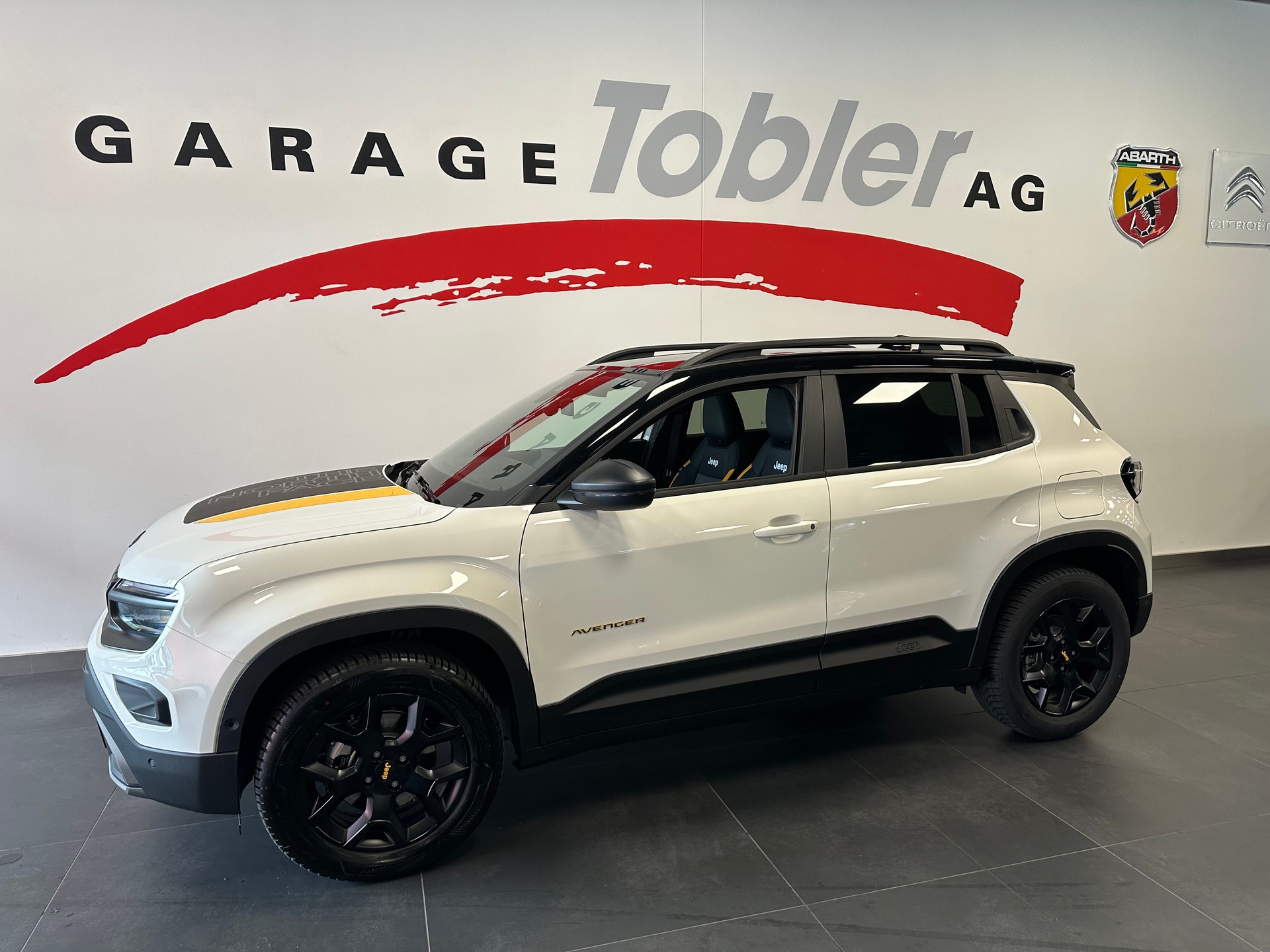 JEEP Avenger 1.2 Turbo MHEV The North Face 4xe-showroom-element-1