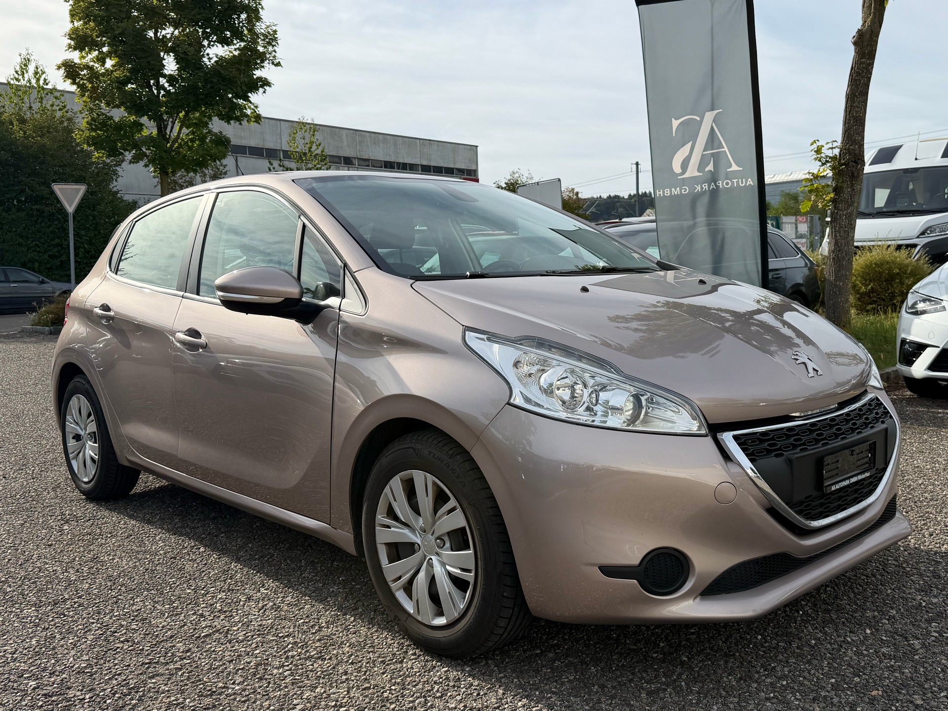 PEUGEOT 208 1.2 e-VTI Active EGS5-showroom-element-2