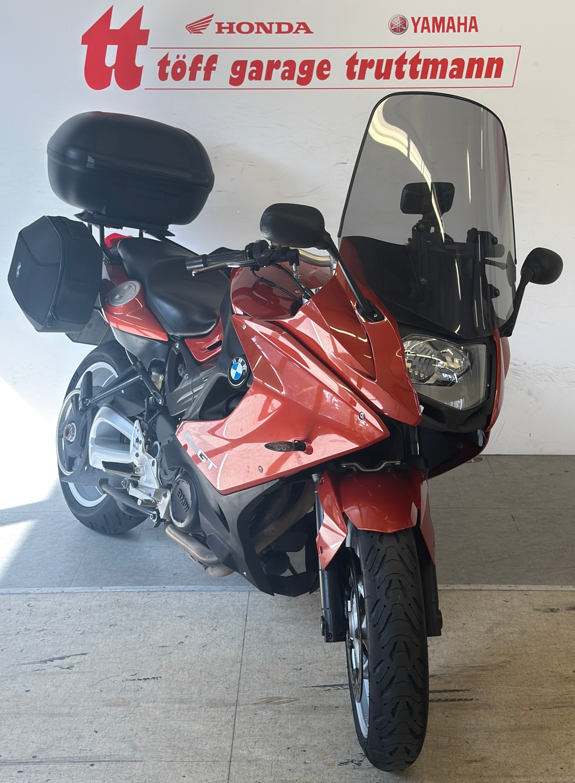 BMW F 800 GT-image-2