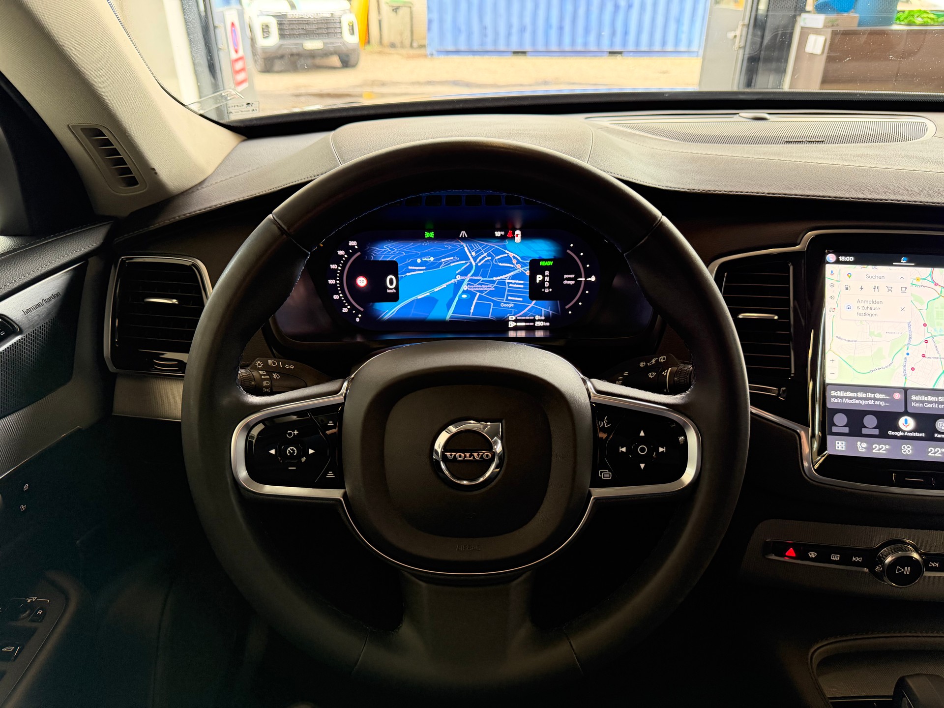 VOLVO XC90 T8 eAWD PluginHybrid Plus Dark Geartronic-image-13