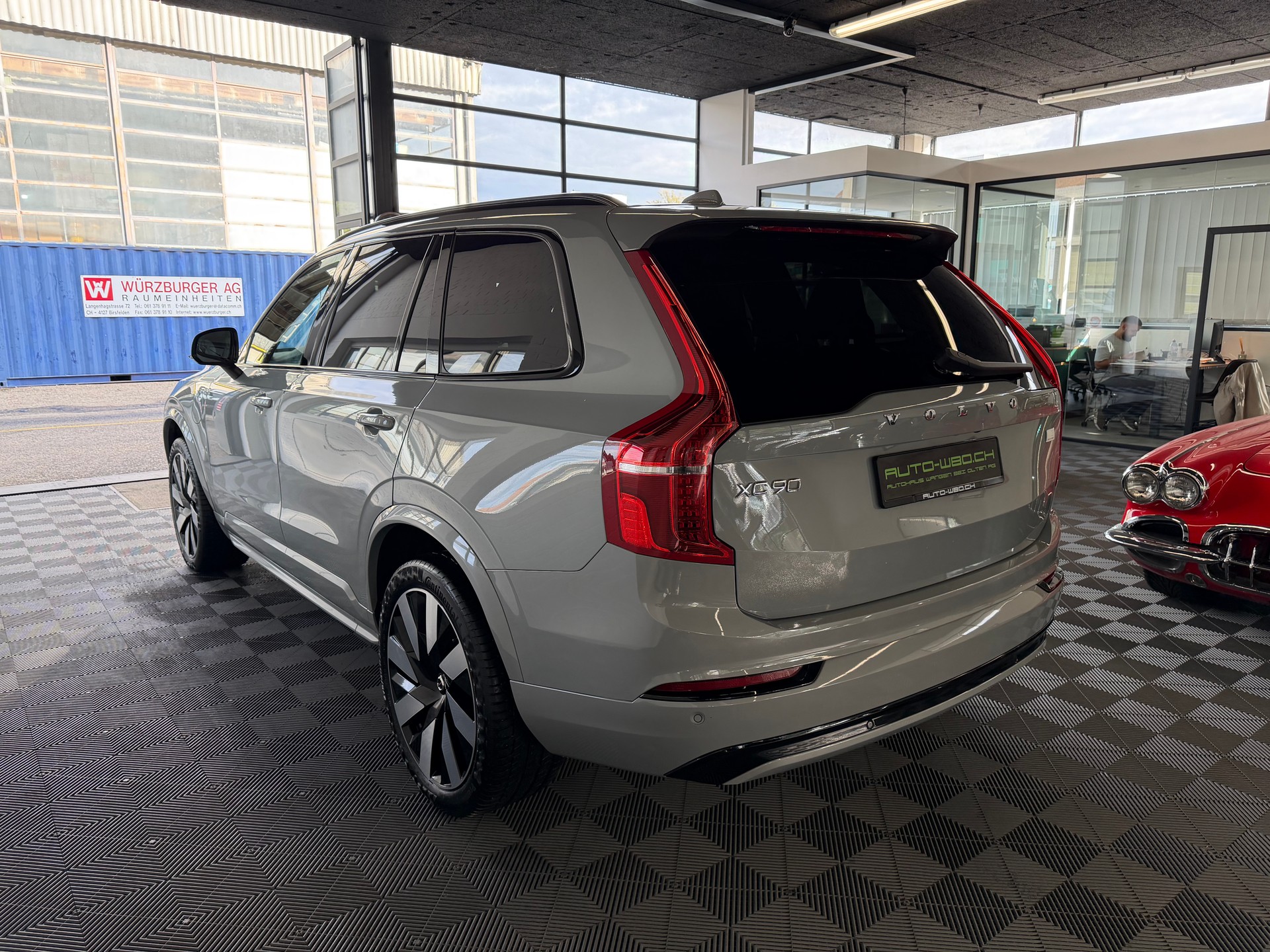 VOLVO XC90 T8 eAWD PluginHybrid Plus Dark Geartronic-image-4
