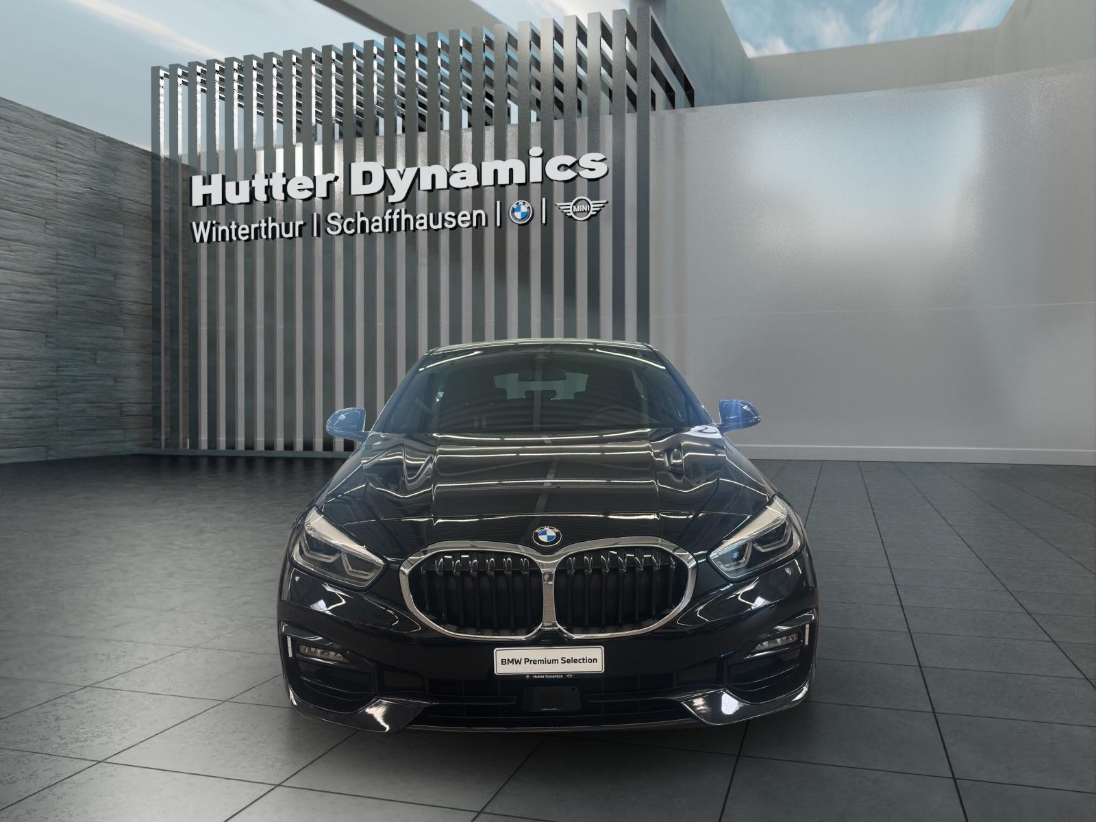 BMW 118i MODELL SPORT LINE-showroom-element-1