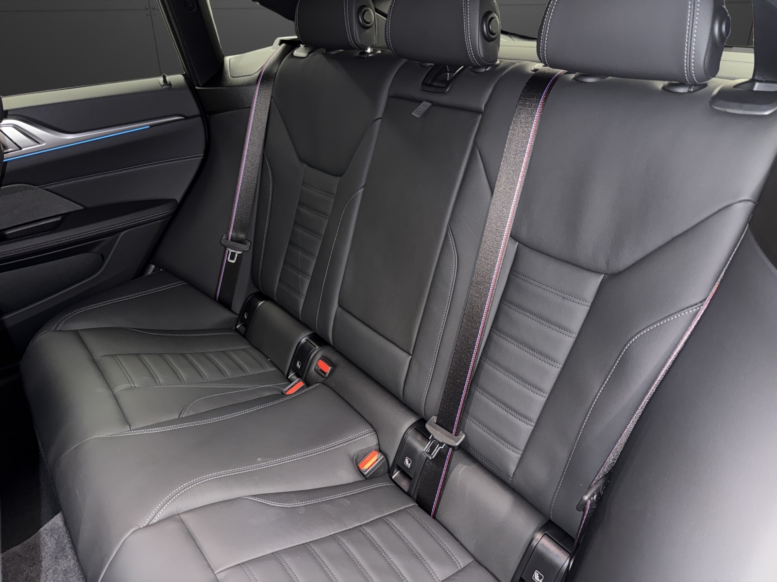 BMW i4 xDrive 40 Edition M Sport-image-15