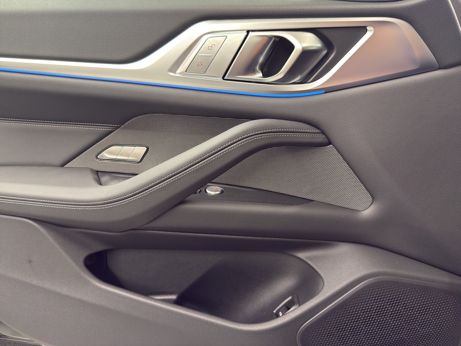 BMW i4 xDrive 40 Edition M Sport-image-14