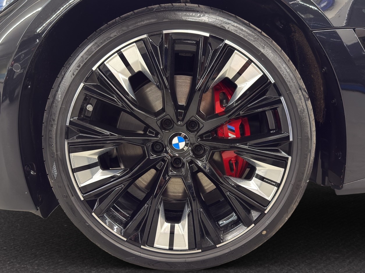 BMW i4 xDrive 40 Edition M Sport-image-8