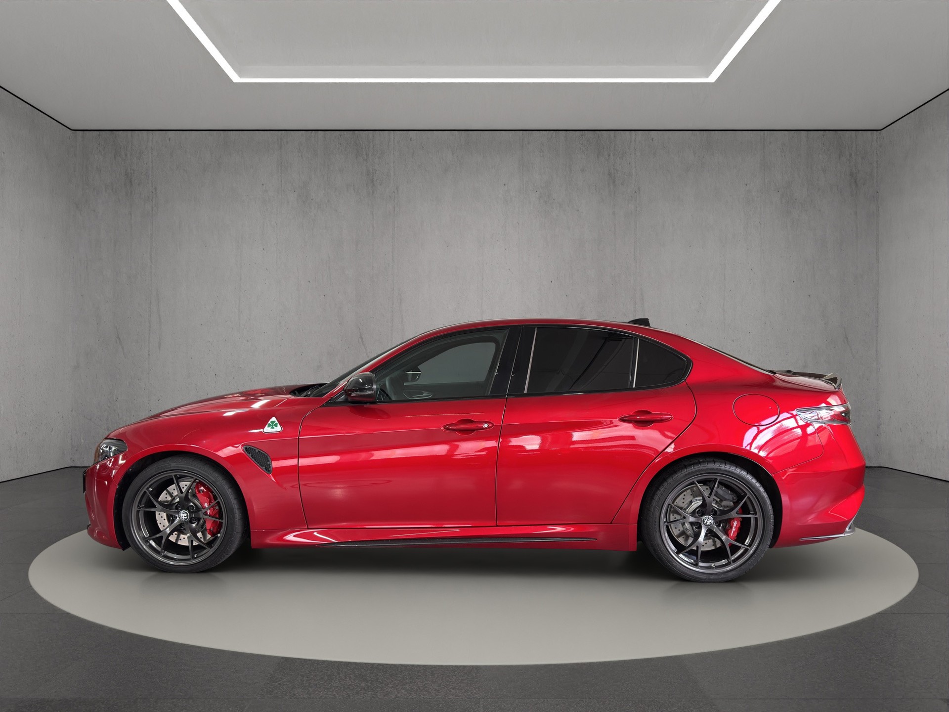 ALFA ROMEO Giulia 2.9 V6 Quadrifoglio "Rosso Elkann Perlato"-showroom-element-2