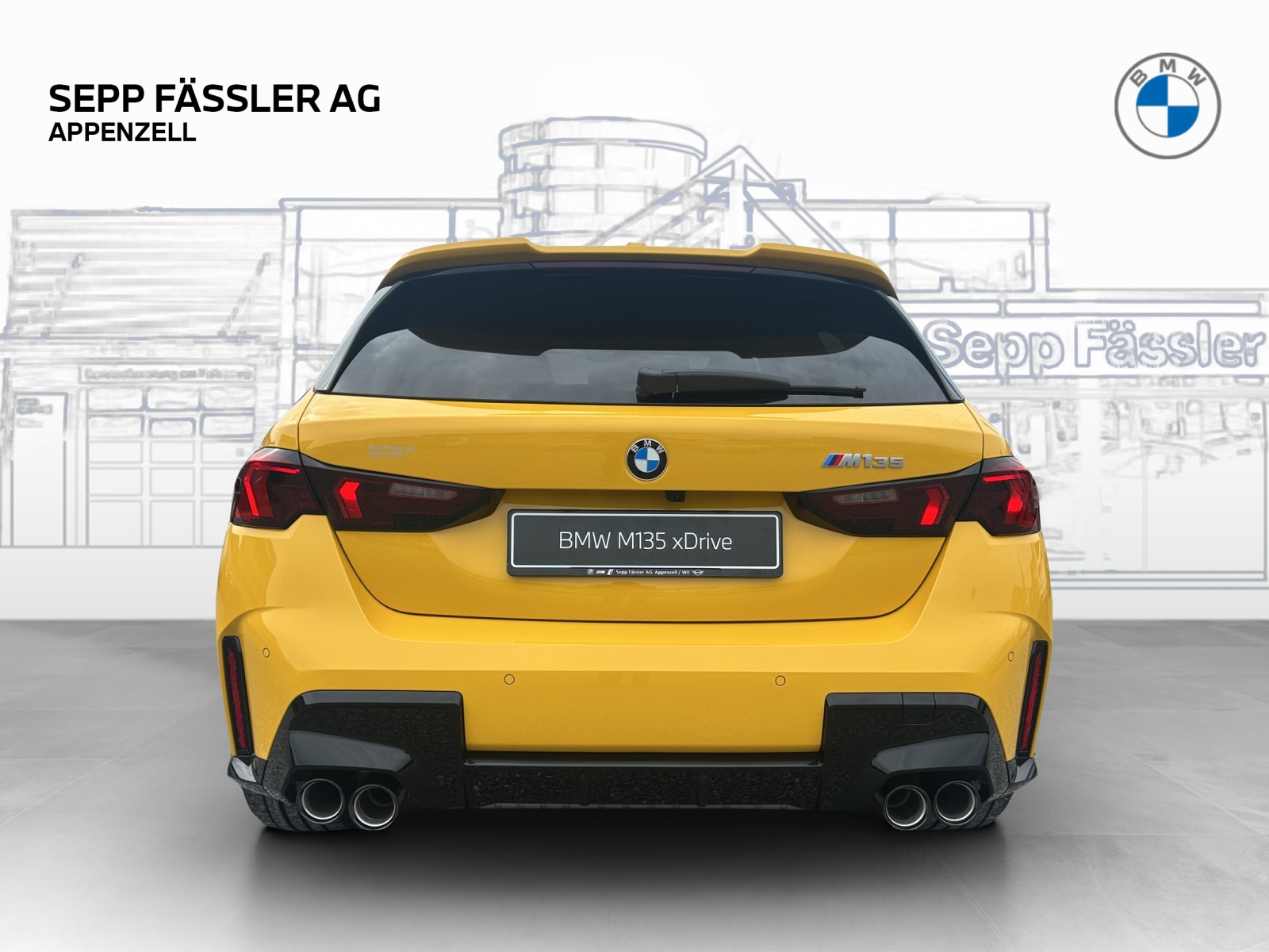 BMW M135i xDrive-showroom-element-3