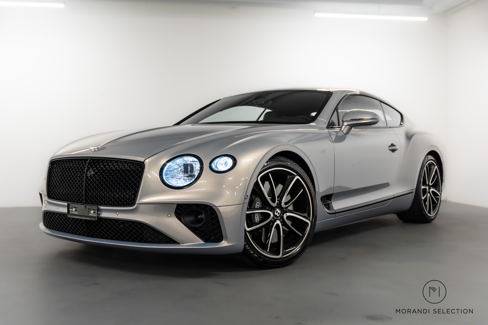 BENTLEY Continental GT 4.0 V8 Mulliner-showroom-element-1
