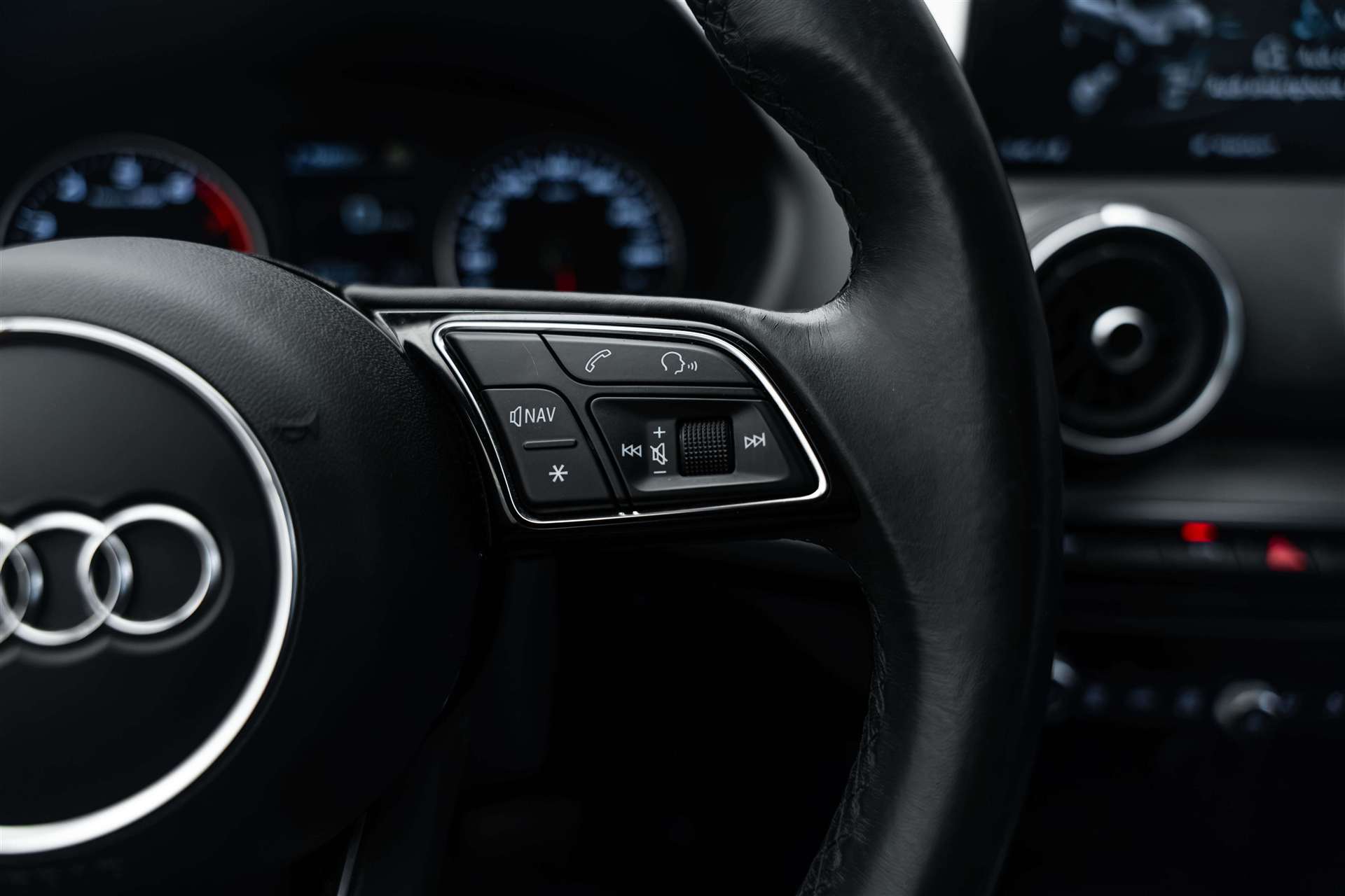 AUDI AUDI Q2 35 TFSI advanced S-tronic-image-16