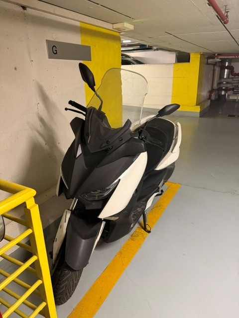 YAMAHA X-Max CZD 300 ABS-image-1