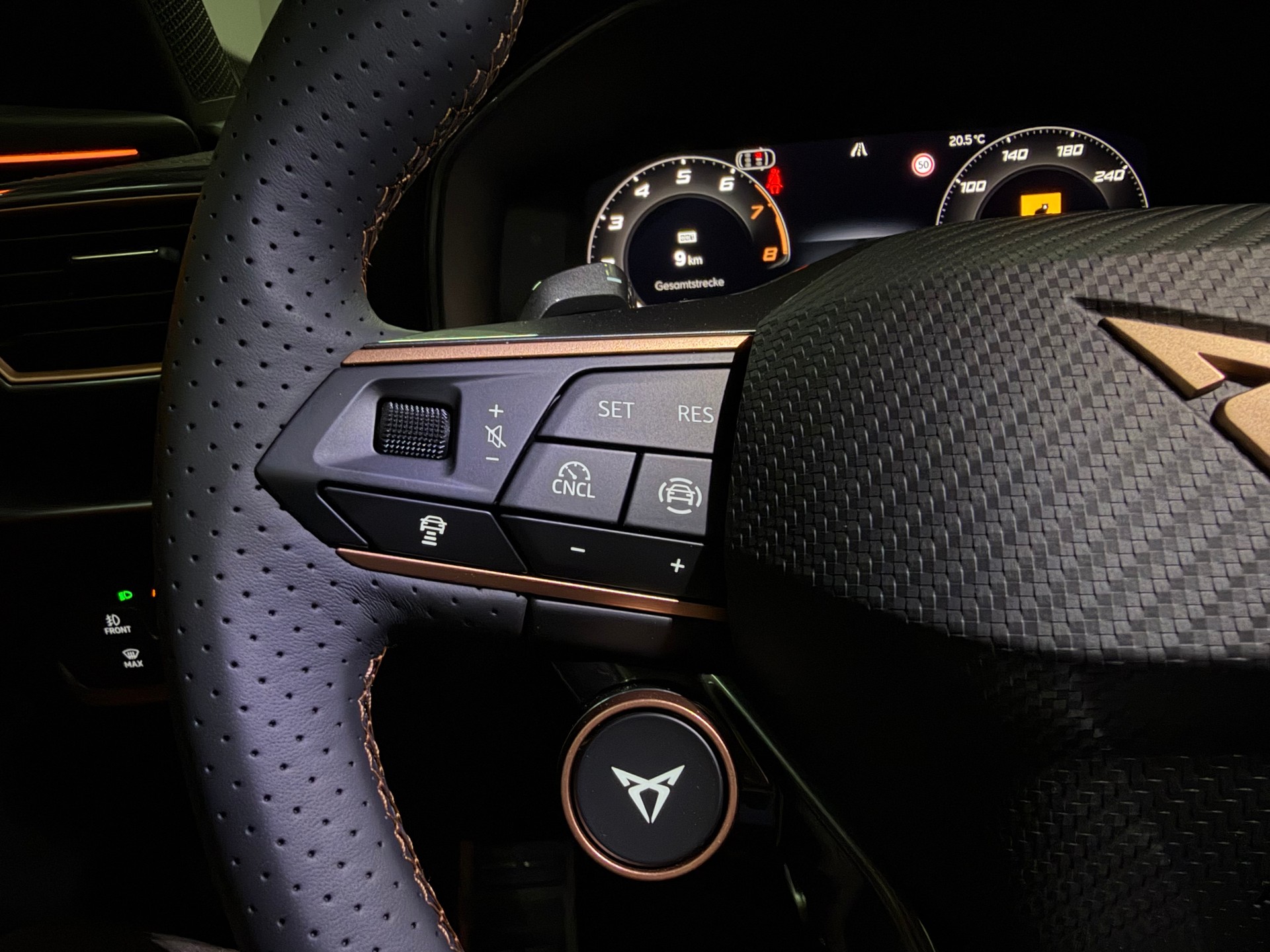CUPRA Formentor 1.5 e-HYBRID pHEV VZ DSG-image-22