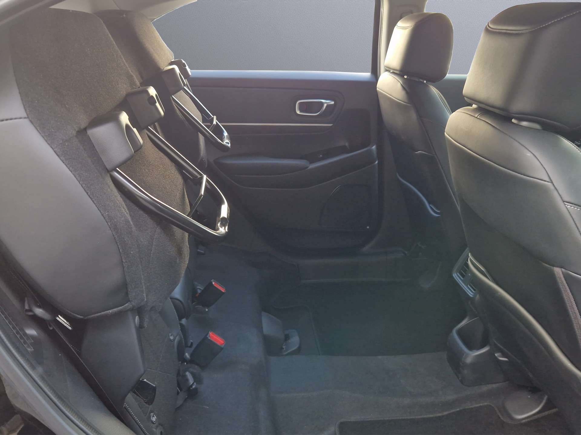 HONDA HR-V 1.5 i-MMD Advance-image-21
