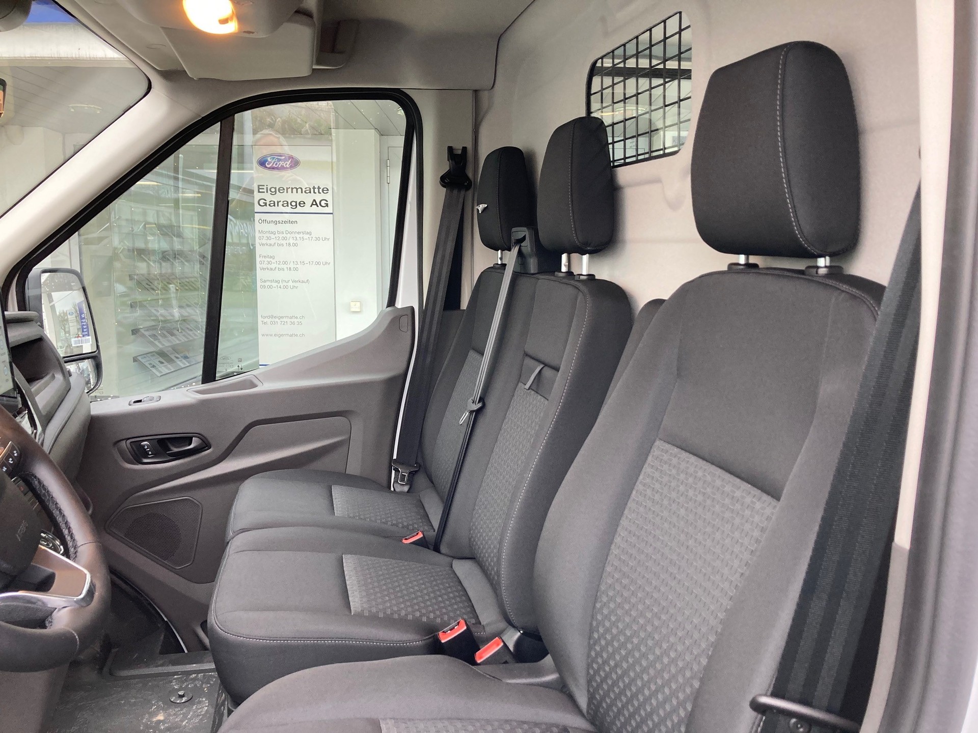 FORD E-Transit Van 350 L3 Trend RWD 68kWh-image-9