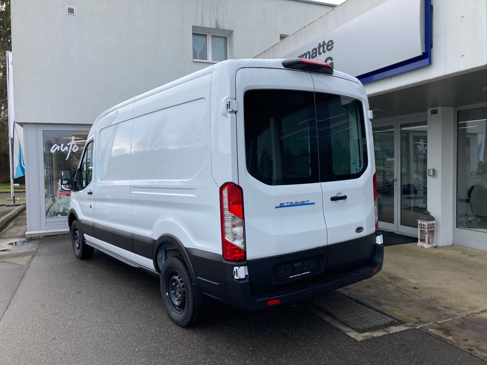 FORD E-Transit Van 350 L3 Trend RWD 68kWh-showroom-element-2