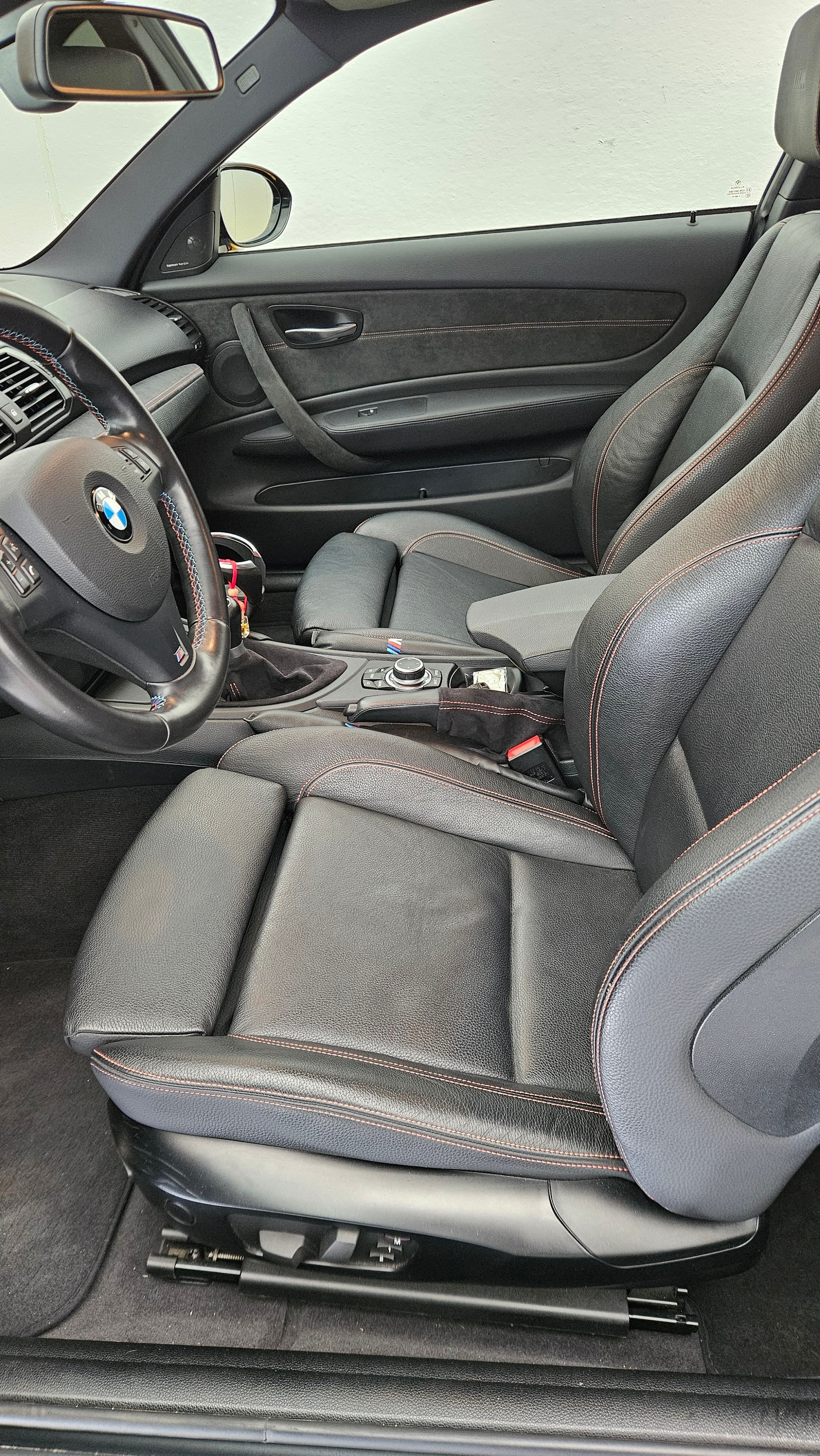 BMW 1er M Coupé-image-6