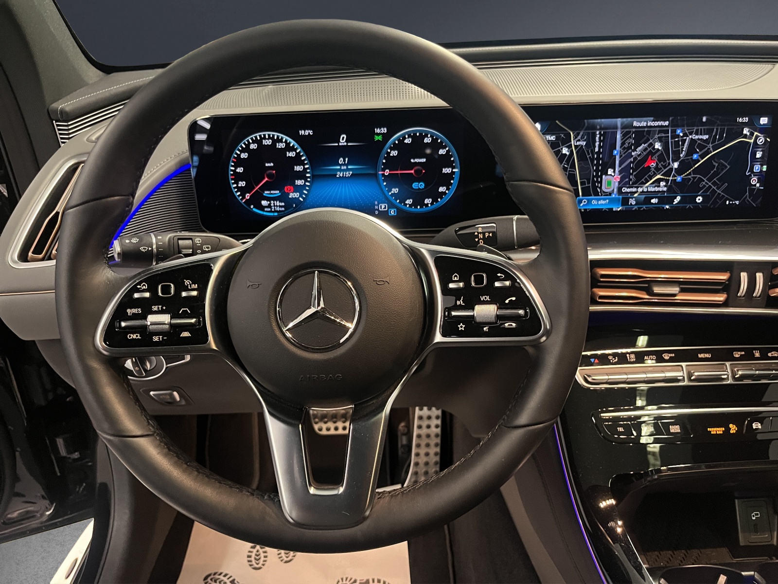 MERCEDES-BENZ EQC 400 4Matic-image-8