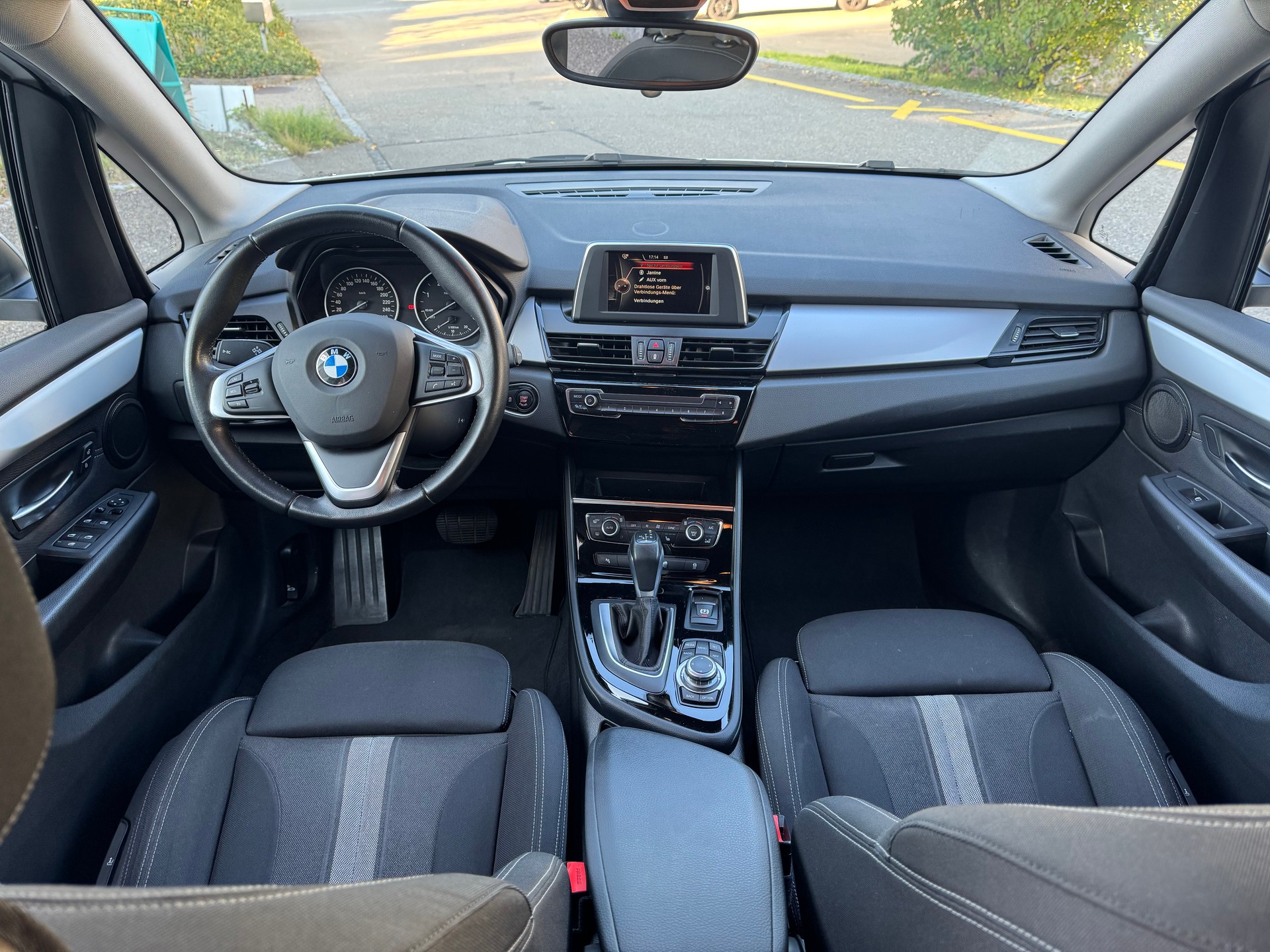 BMW 218d Active Tourer Steptronic-image-10