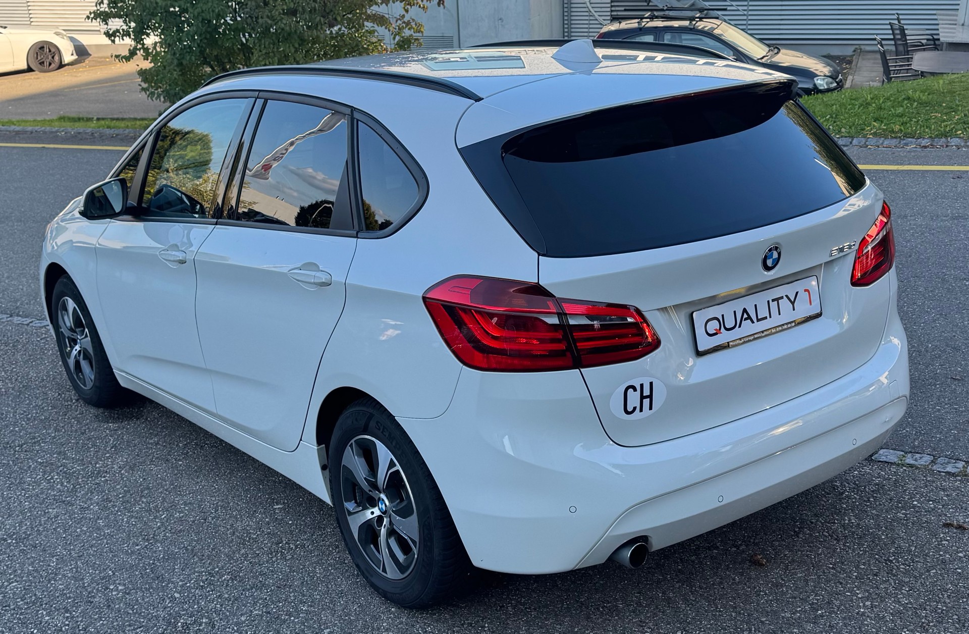 BMW 218d Active Tourer Steptronic-image-4