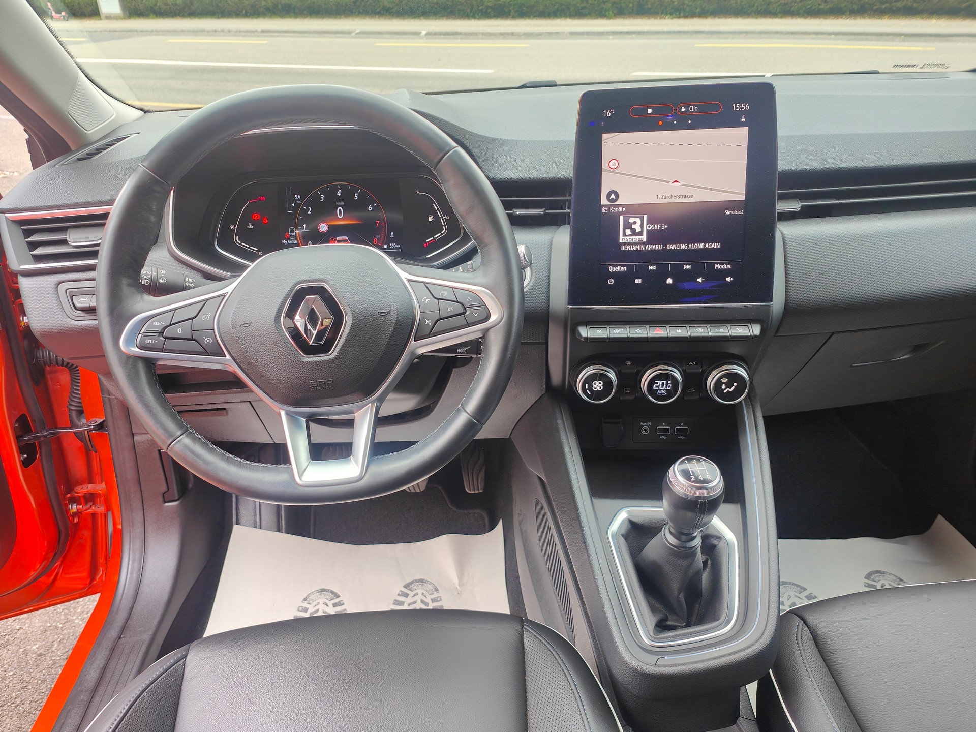 RENAULT Clio 1.0 Intens-image-8