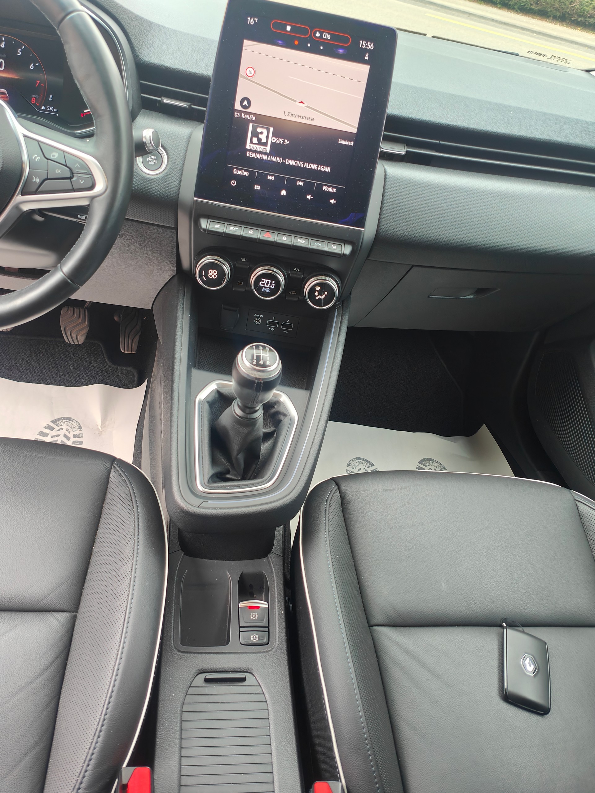 RENAULT Clio 1.0 Intens-image-9