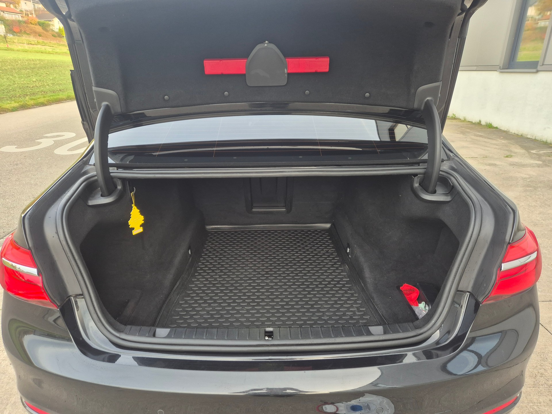 BMW 750i xDrive Steptronic-image-5