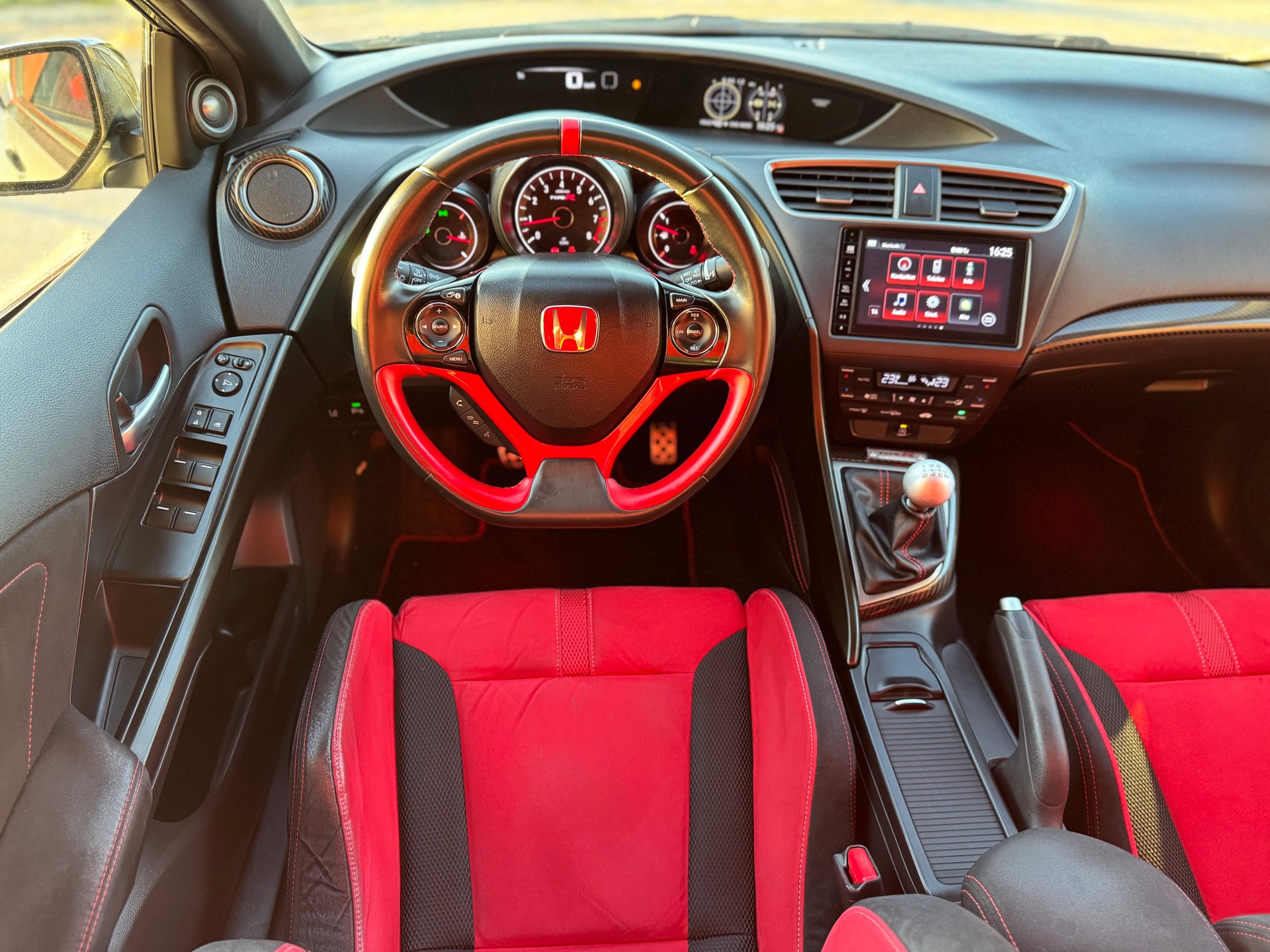 HONDA Civic 2.0 i-VTEC Type R GT-image-11