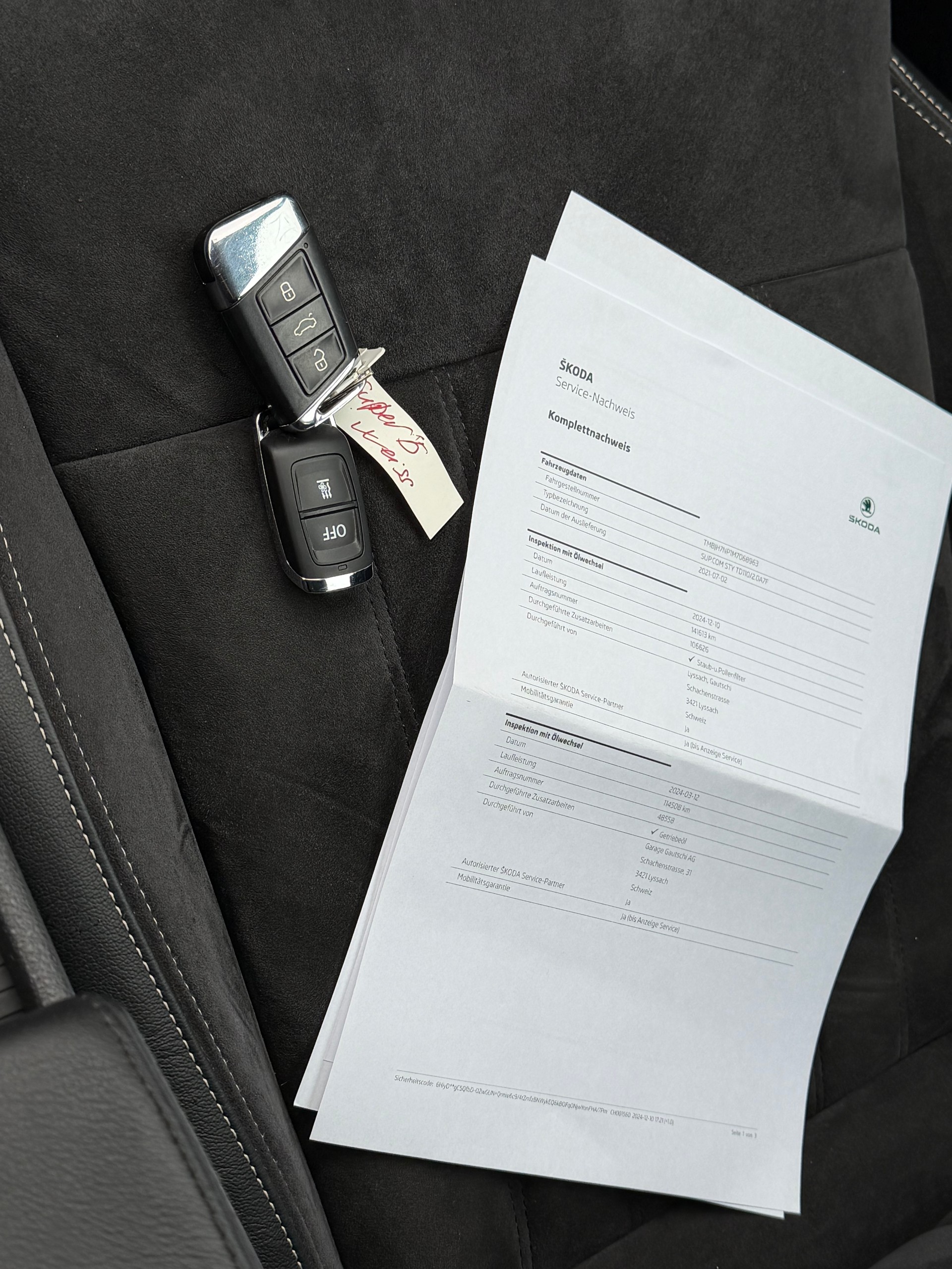 SKODA Superb Combi 2.0 TDi Style DSG-image-10