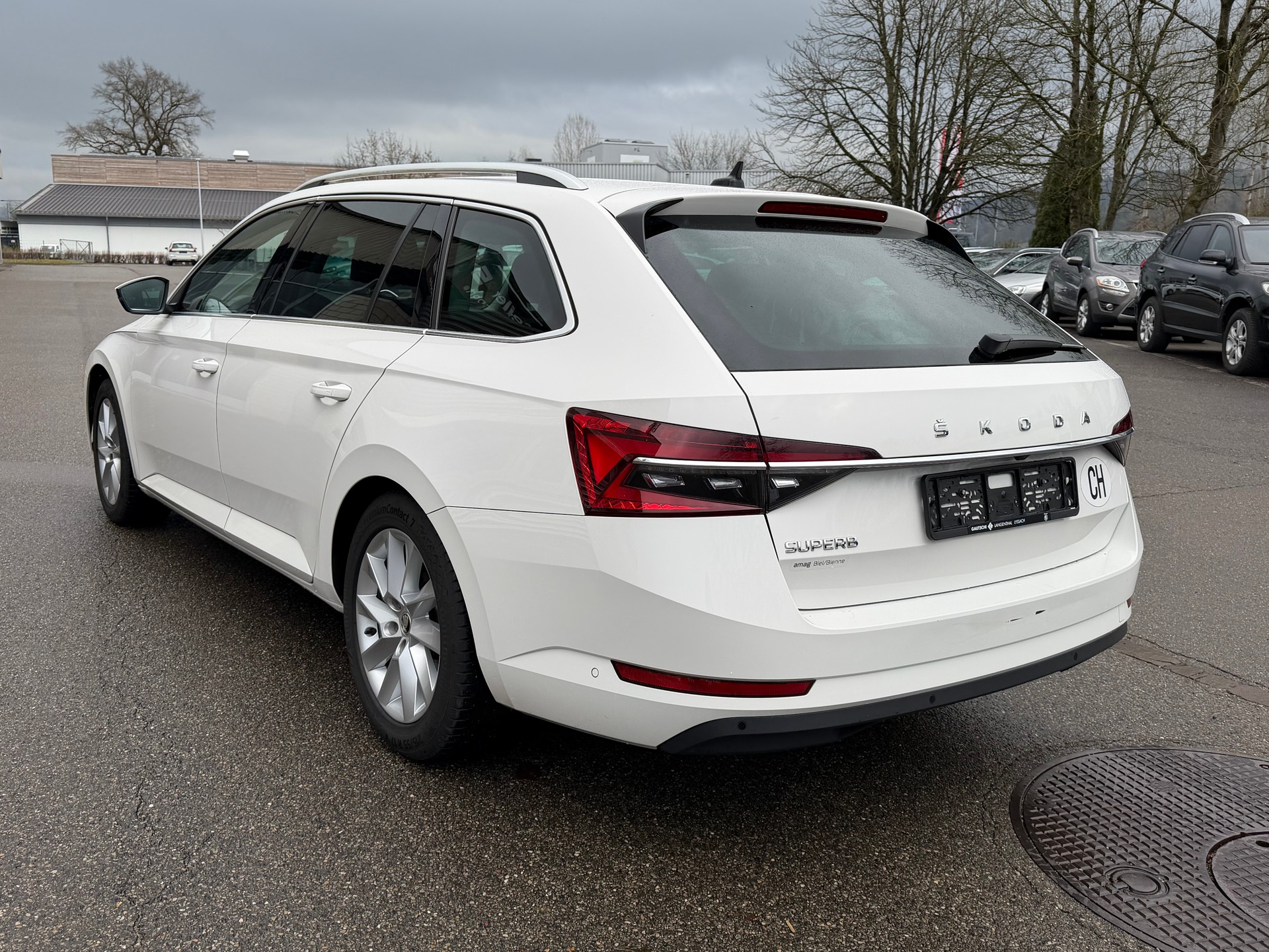 SKODA Superb Combi 2.0 TDi Style DSG-image-6