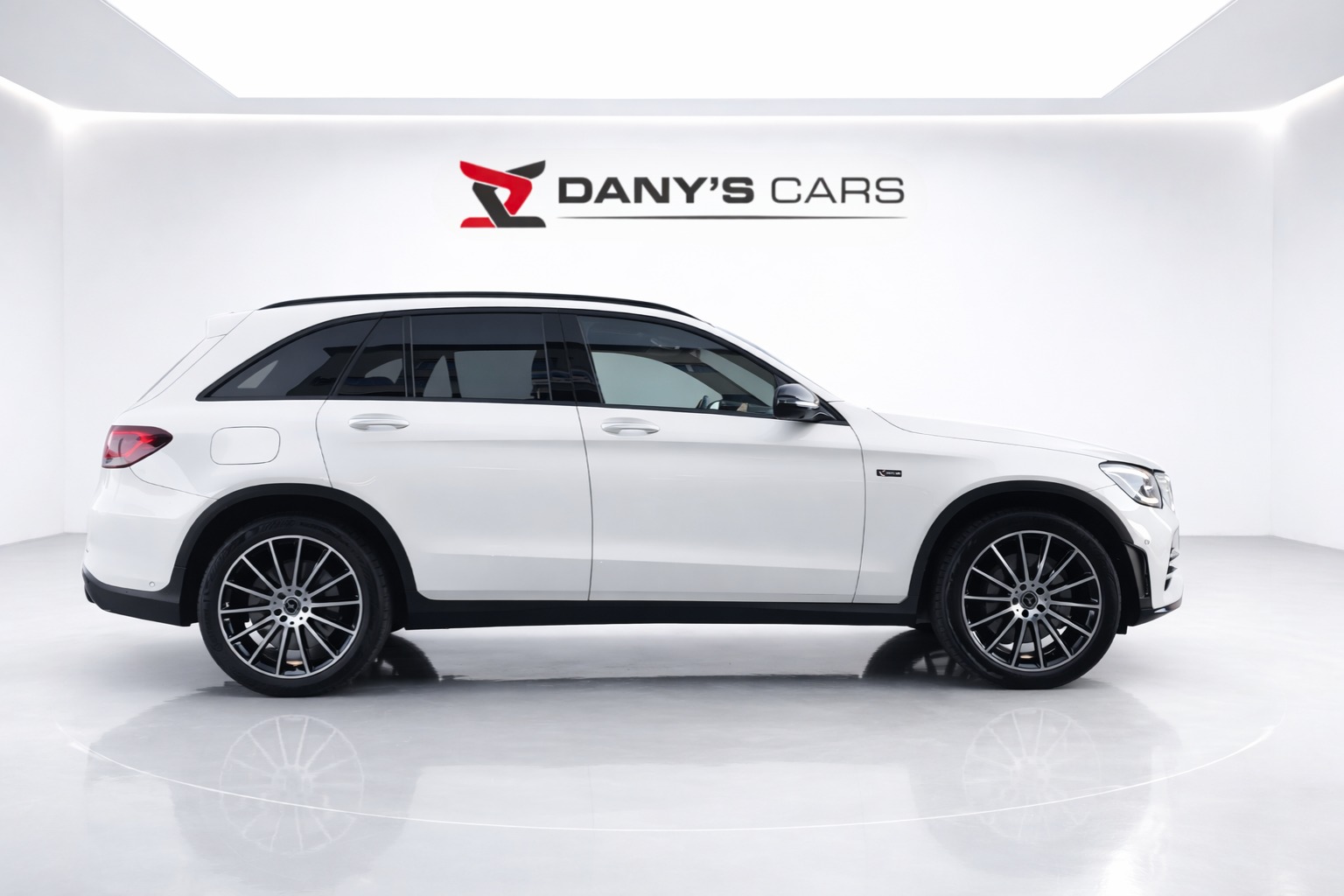 MERCEDES-BENZ GLC 400 d AMG Line 4m-showroom-element-3