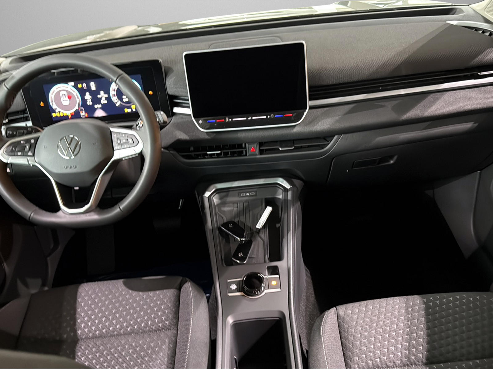 VW T-Roc 1.5 eTSI mHEV Trend DSG-image-9