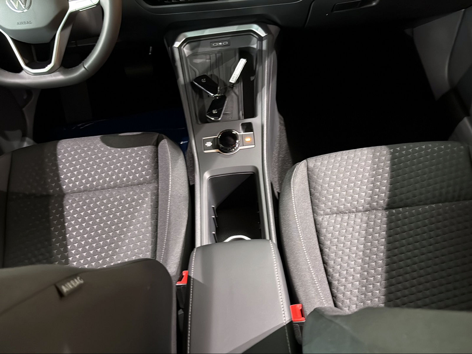 VW T-Roc 1.5 eTSI mHEV Trend DSG-image-11
