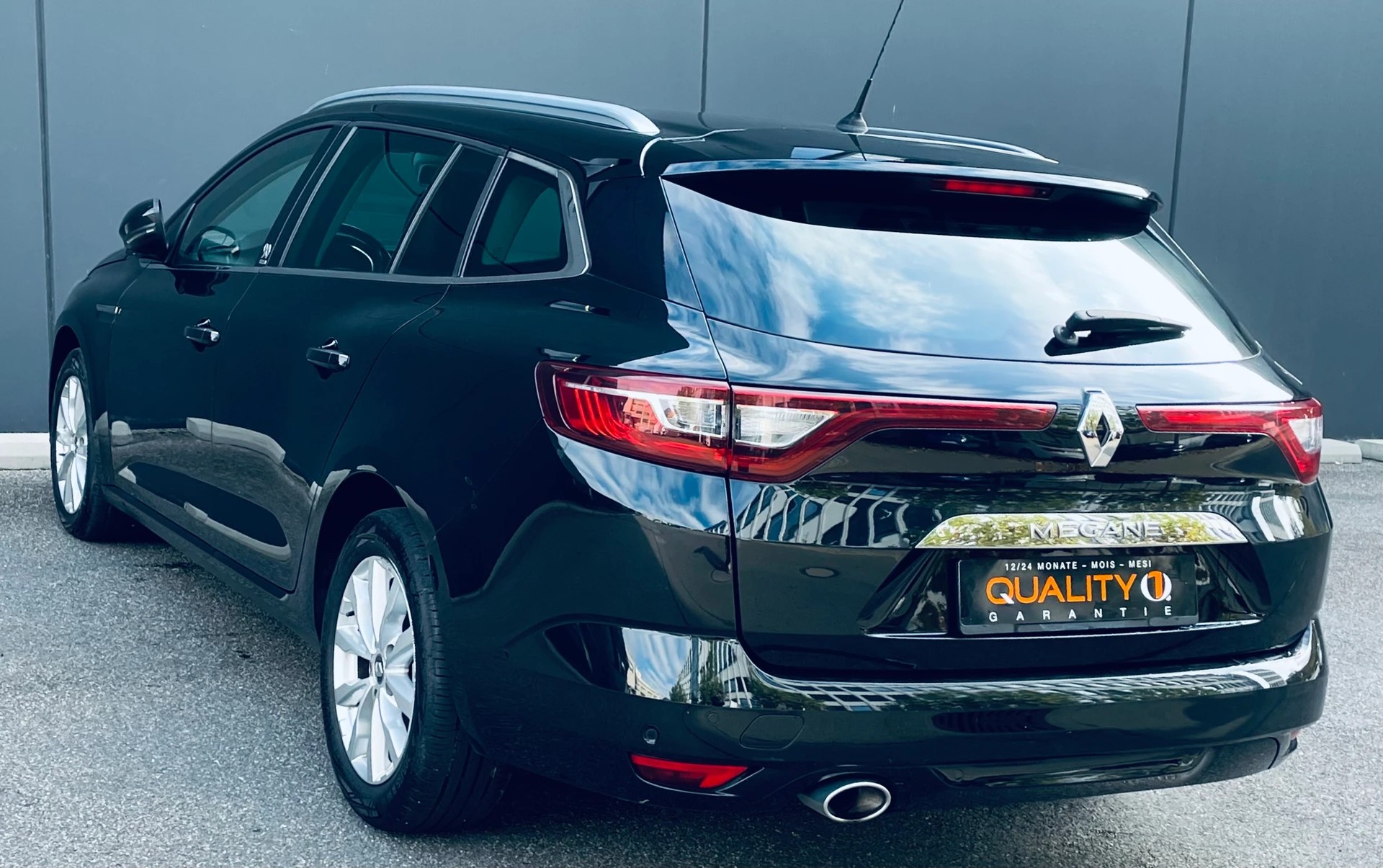 RENAULT Mégane Grandtour 1.5 dCi 90th Anniversary EDC-image-2