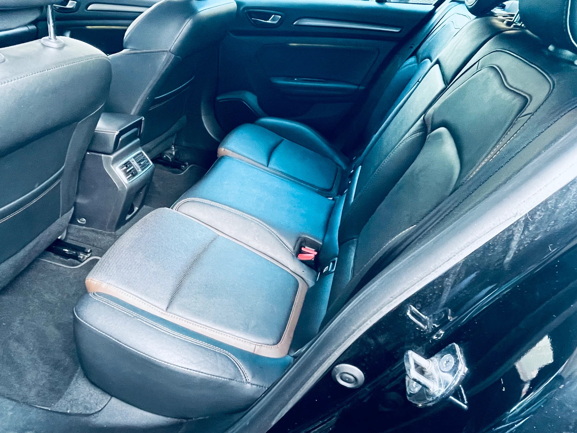 RENAULT Mégane Grandtour 1.5 dCi 90th Anniversary EDC-image-5